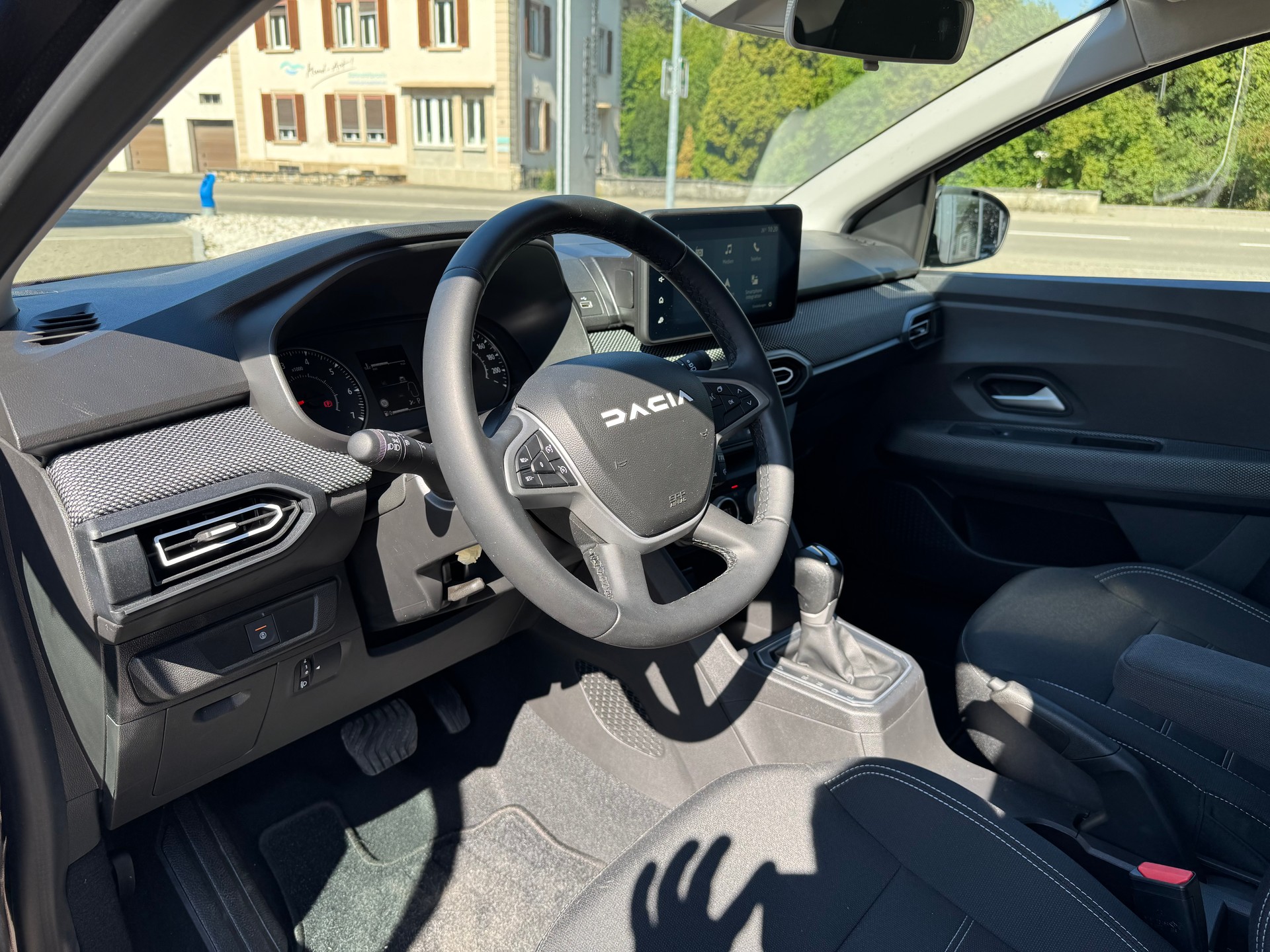 DACIA Sandero TCe 90 Journey CVT-image-8
