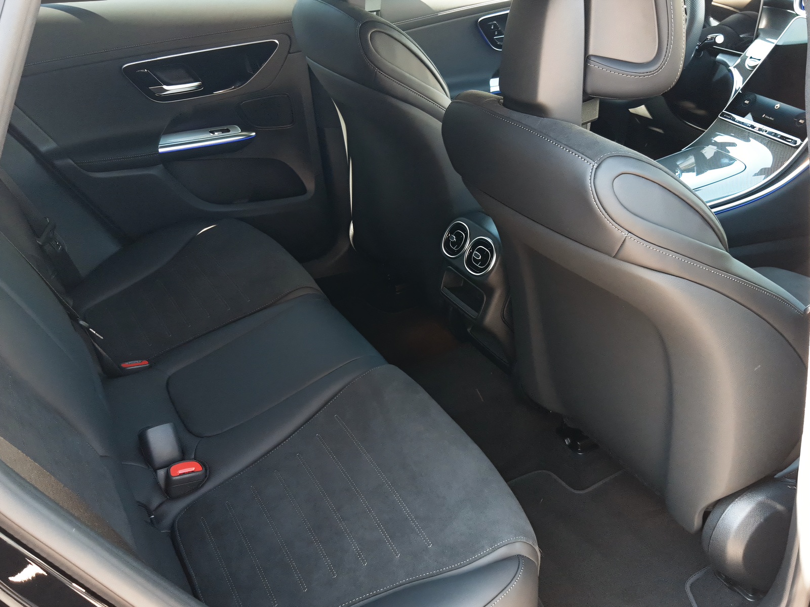 MERCEDES-BENZ GLC 220 d 4Matic-image-8