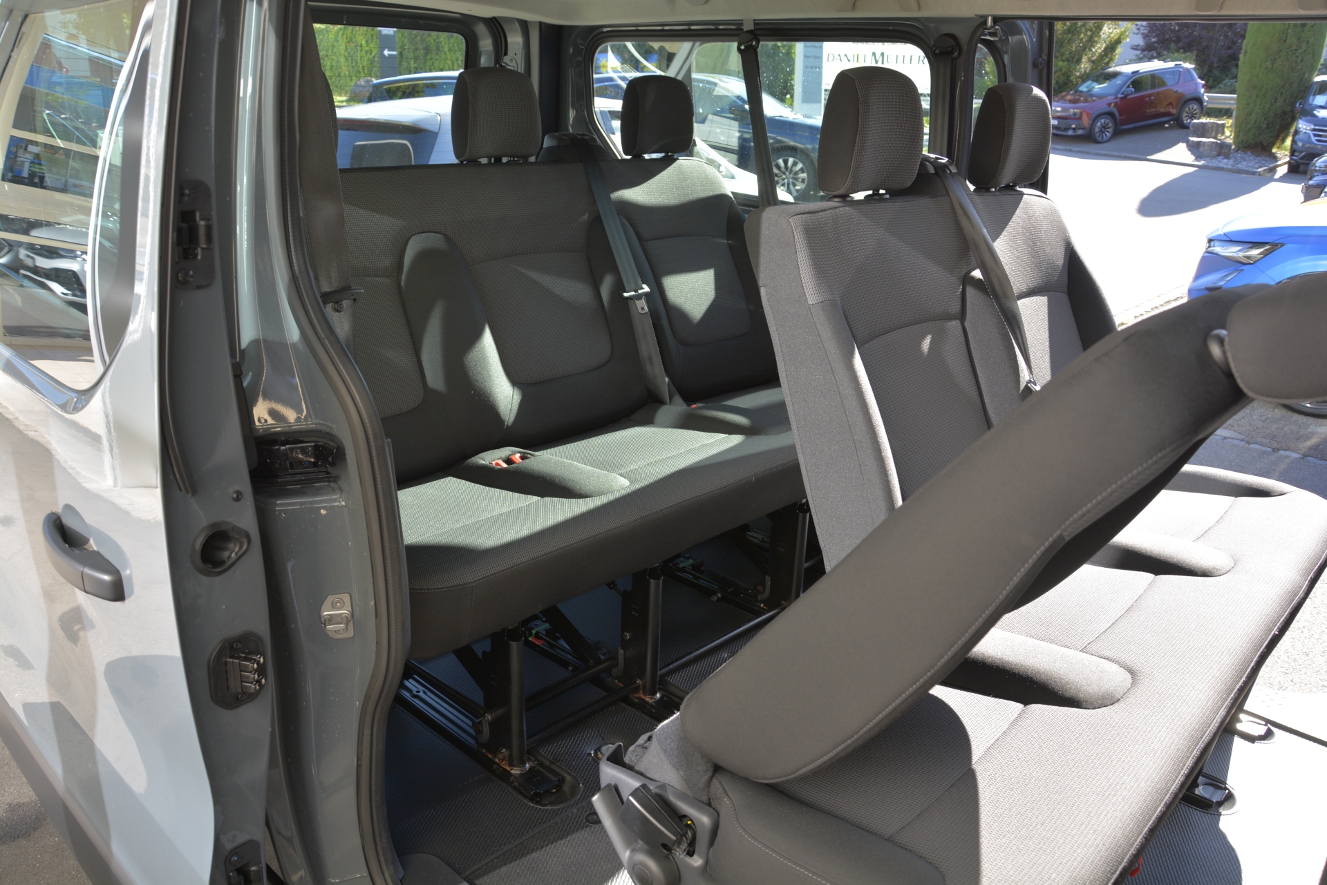 RENAULT Trafic Grand Passenger 2.0 dCi Blue 150 evolution-image-6