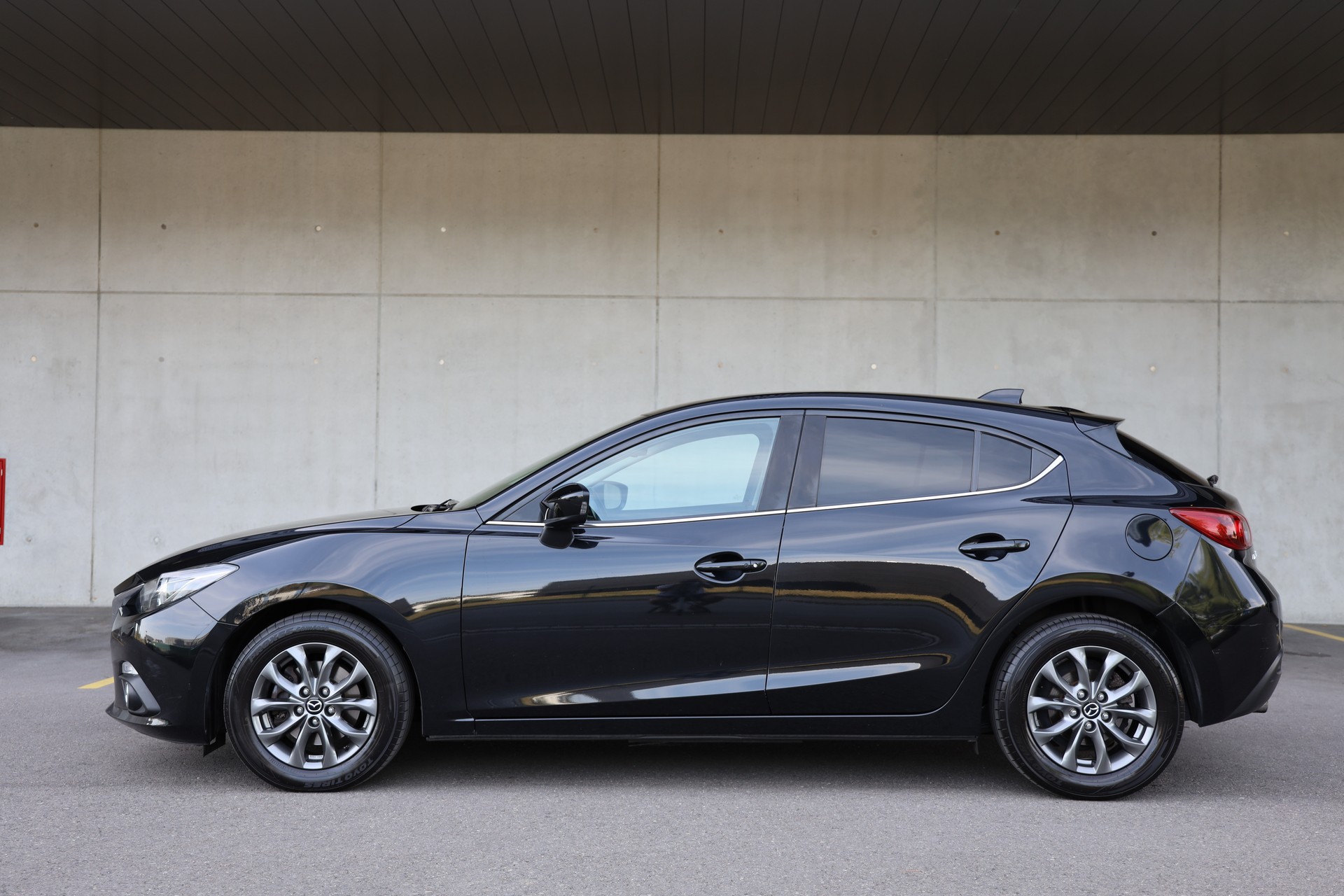MAZDA 2.0 165 Revolution-image-3