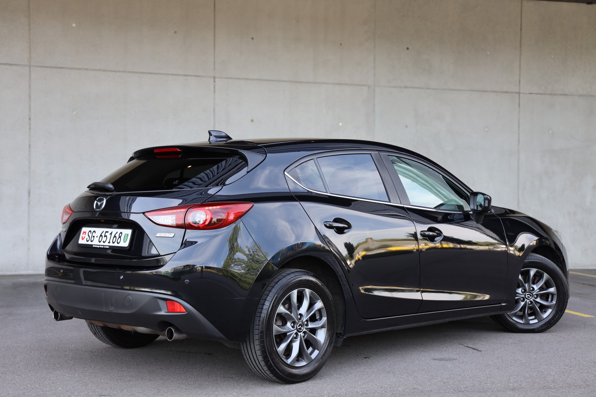 MAZDA 2.0 165 Revolution-image-1