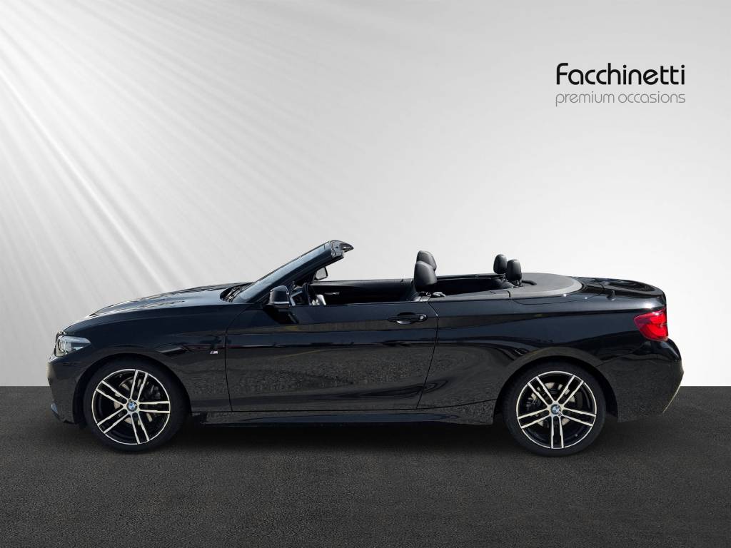 BMW 220i Steptronic M Sport-showroom-element-2
