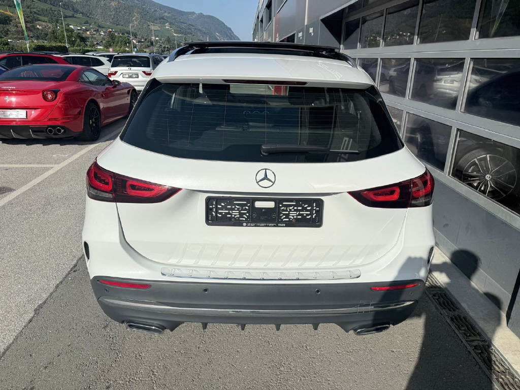 MERCEDES-BENZ GLA 250 - CH-showroom-element-3