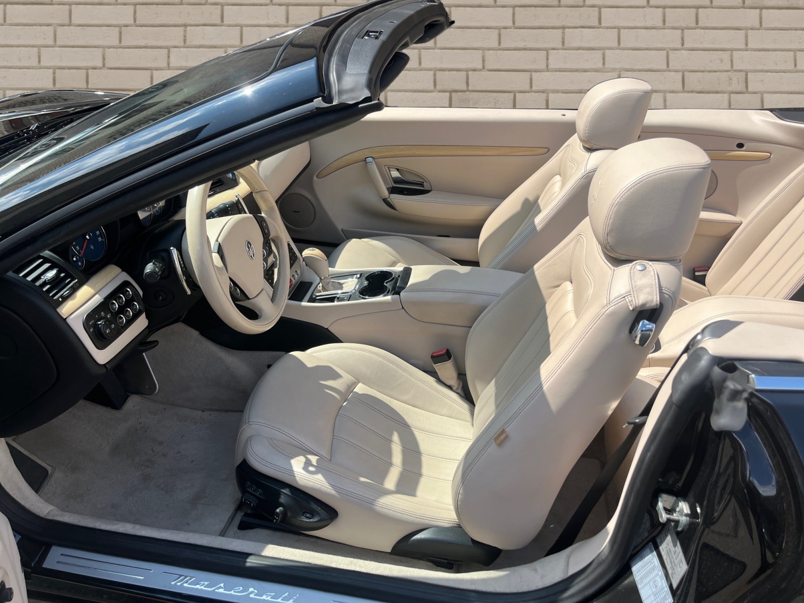 MASERATI GranCabrio Automatica-image-8