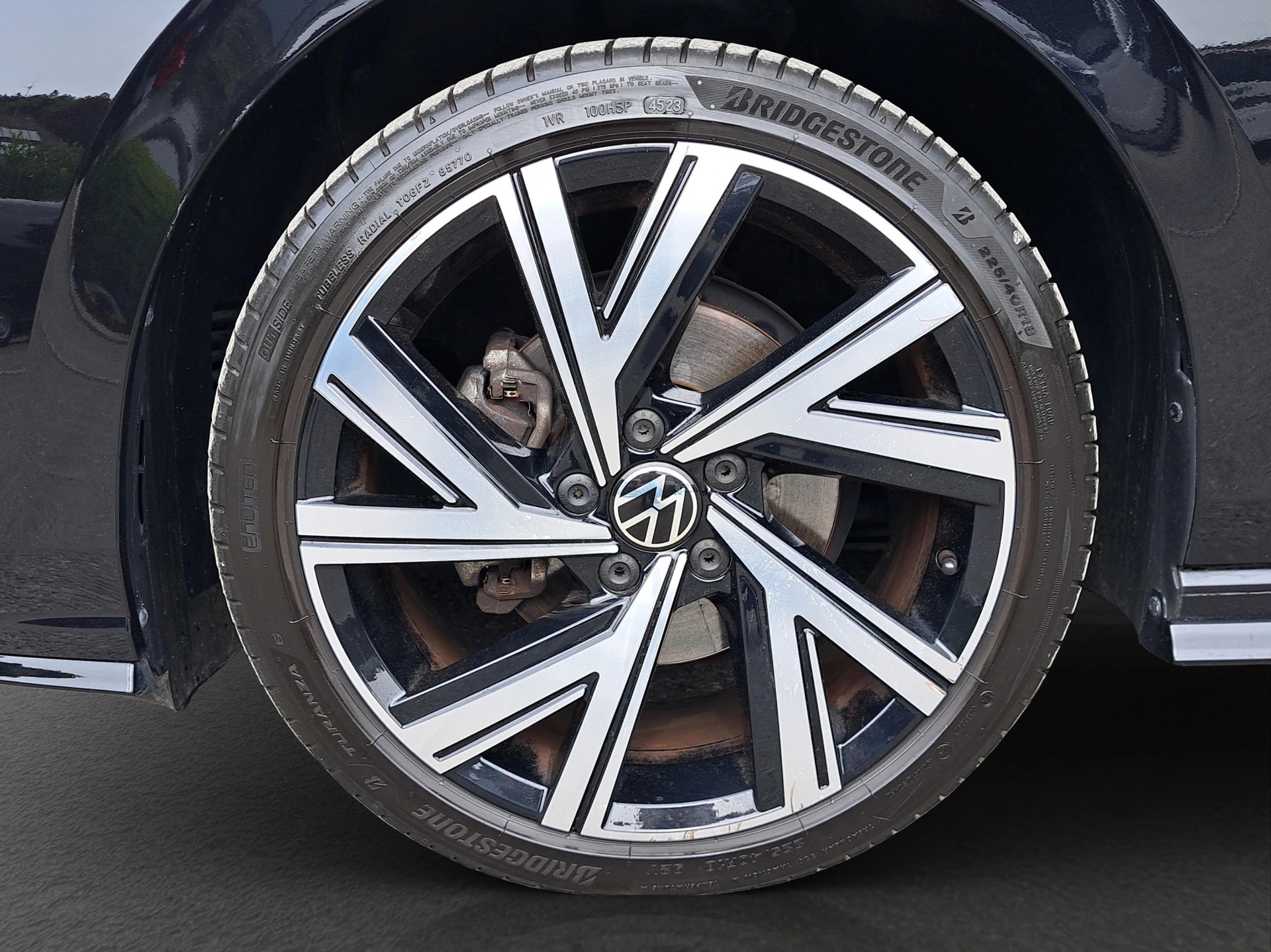VW Golf Variant 1.5 TSI R-Line *Anhängerkupplung*-showroom-element-3