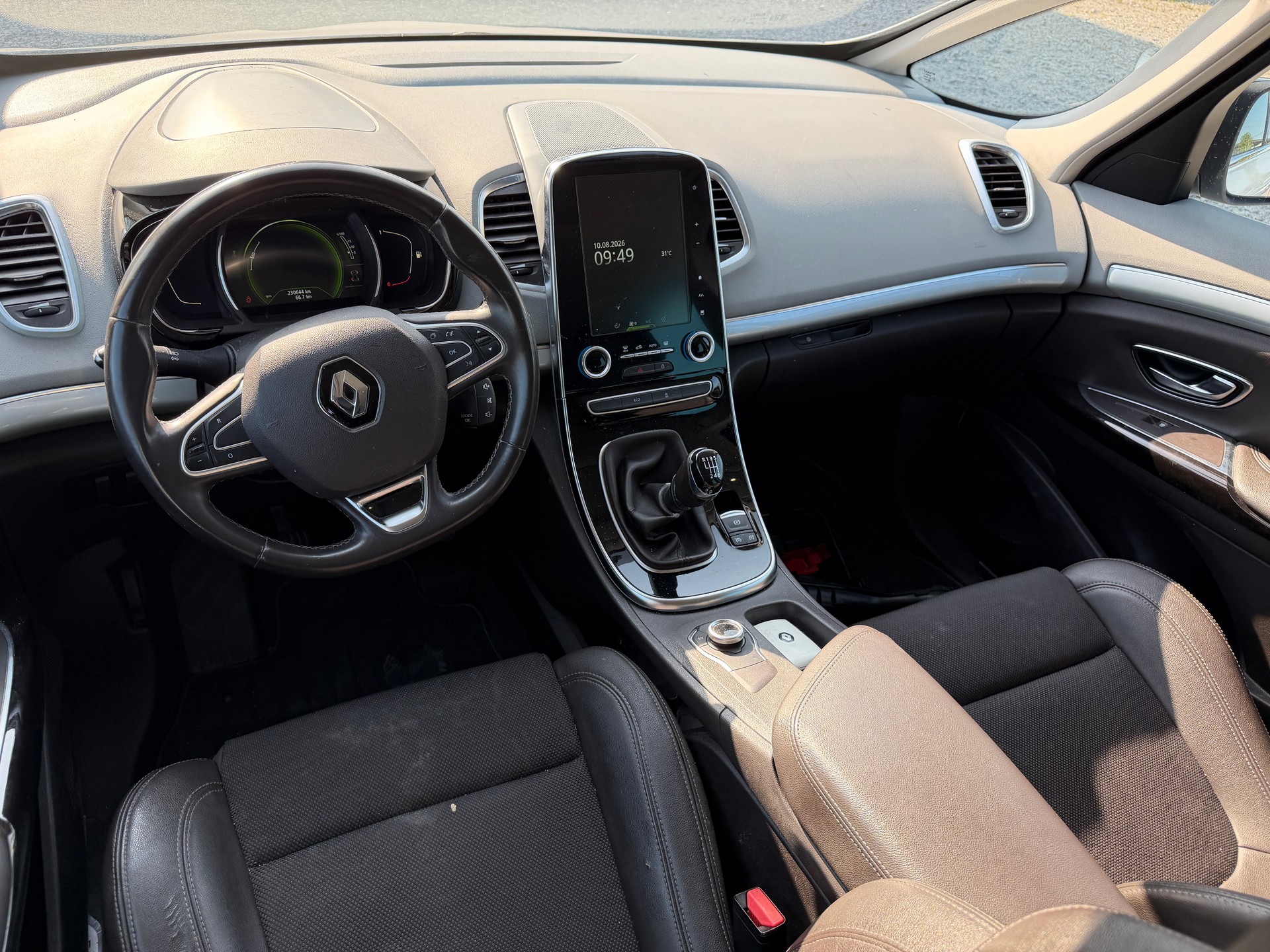 RENAULT Espace 1.6 dCi Life-image-4