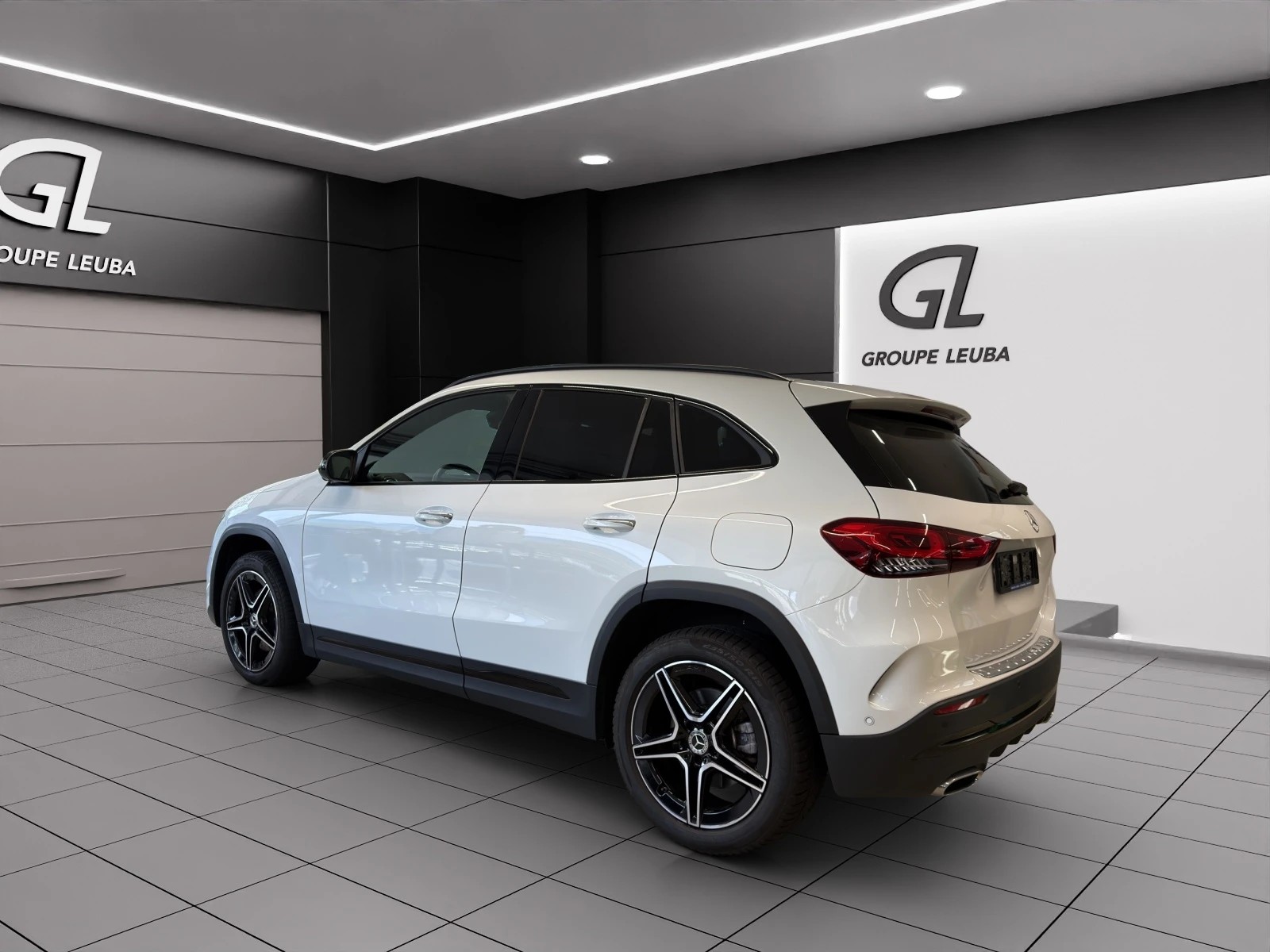 MERCEDES-BENZ GLA 250e AMG Line 8G-DCT