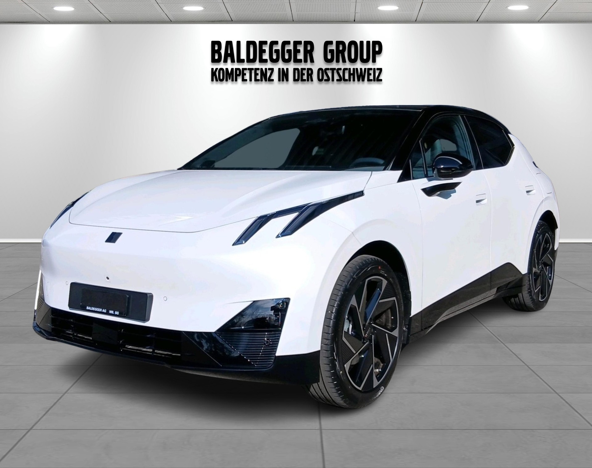 LYNK & CO 02