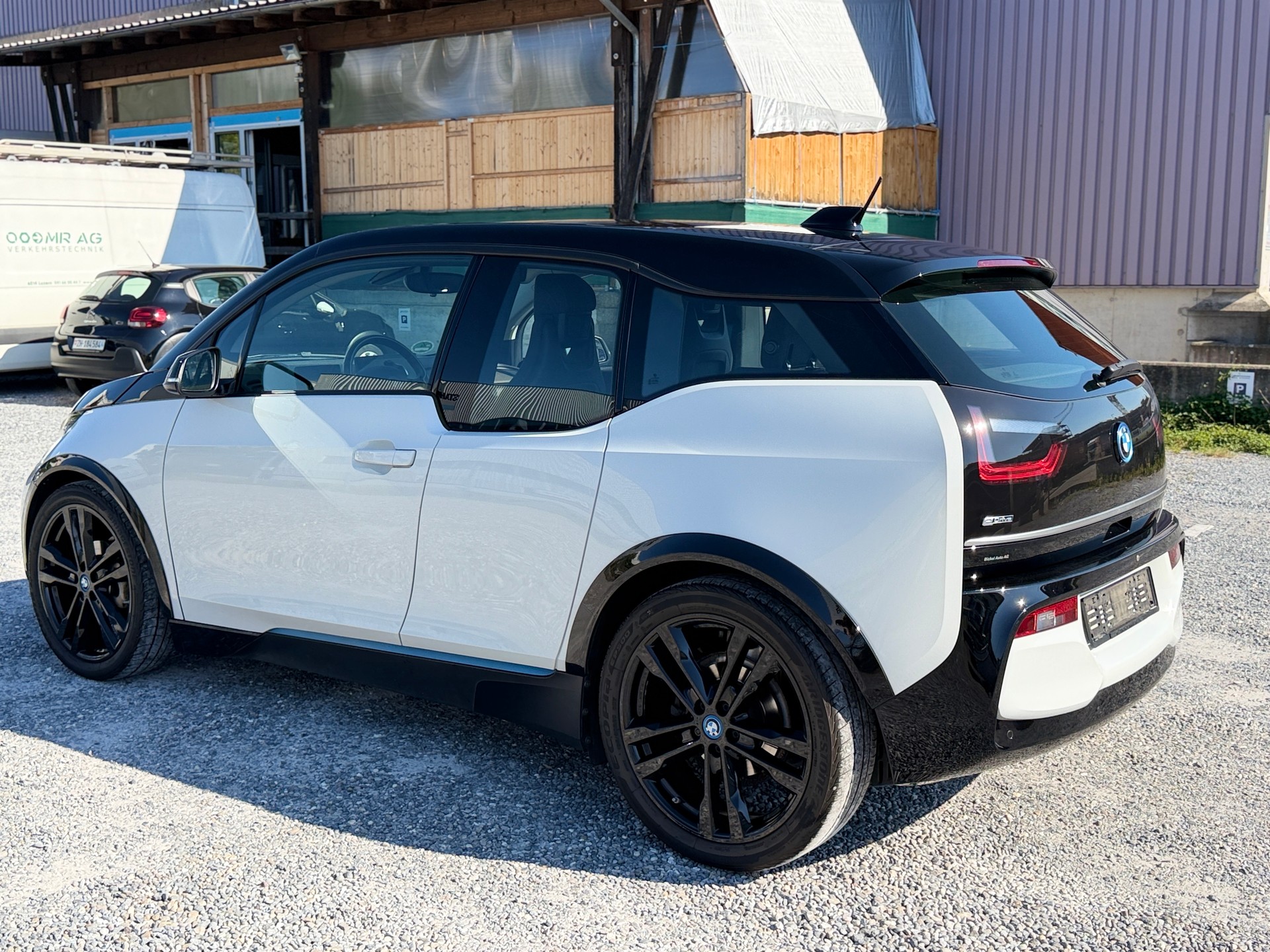 BMW i3s (120Ah)-image-4