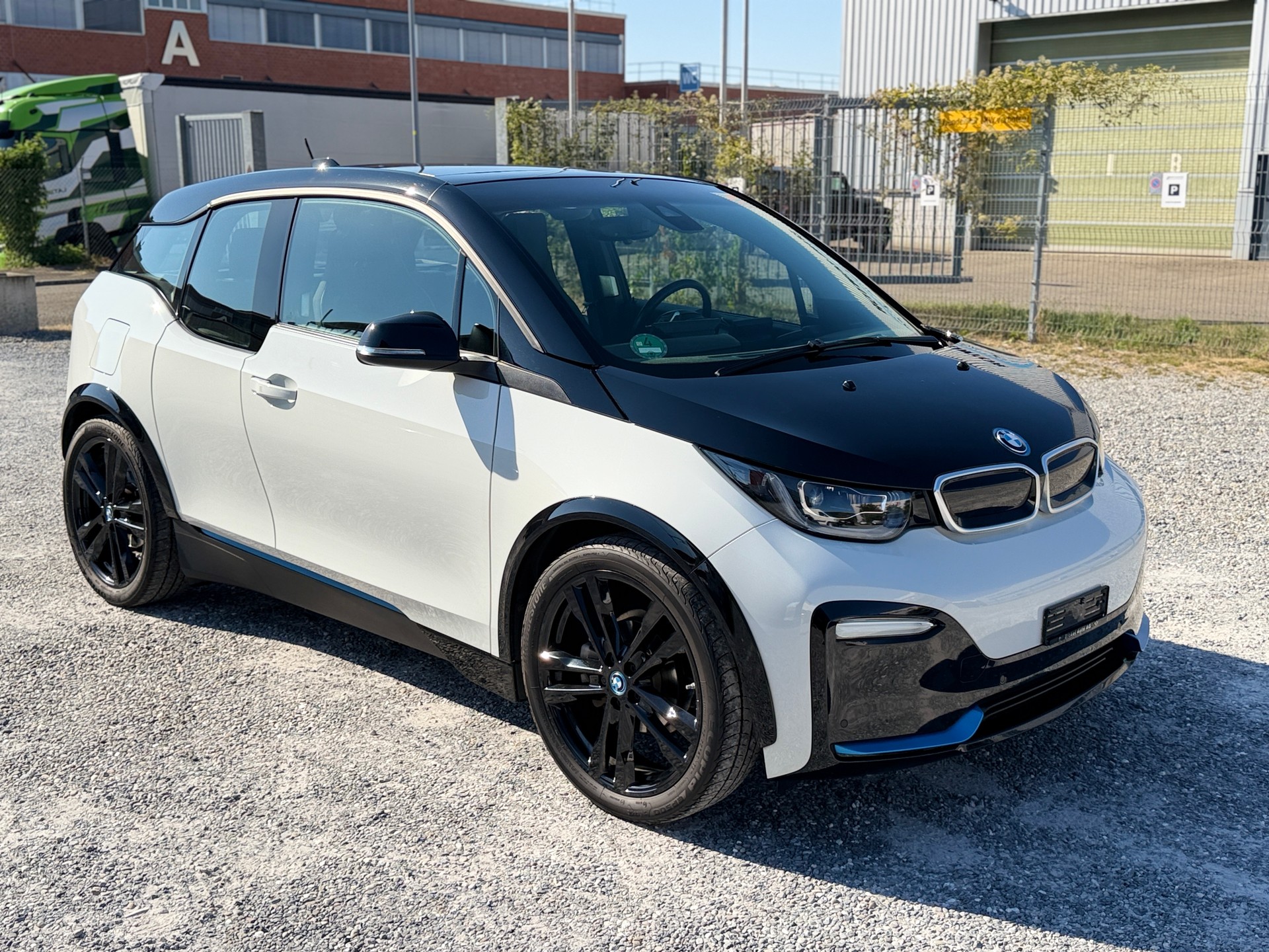 BMW i3s (120Ah)-image-1