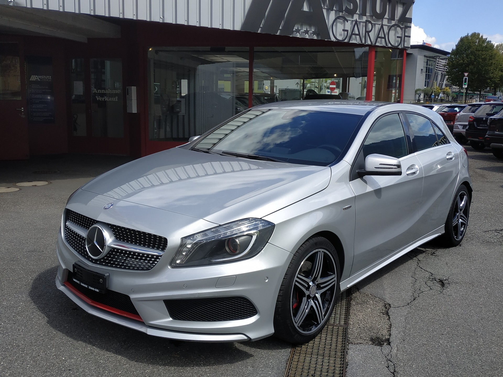 MERCEDES-BENZ A 250 Sport 7G-DCT AMG Line