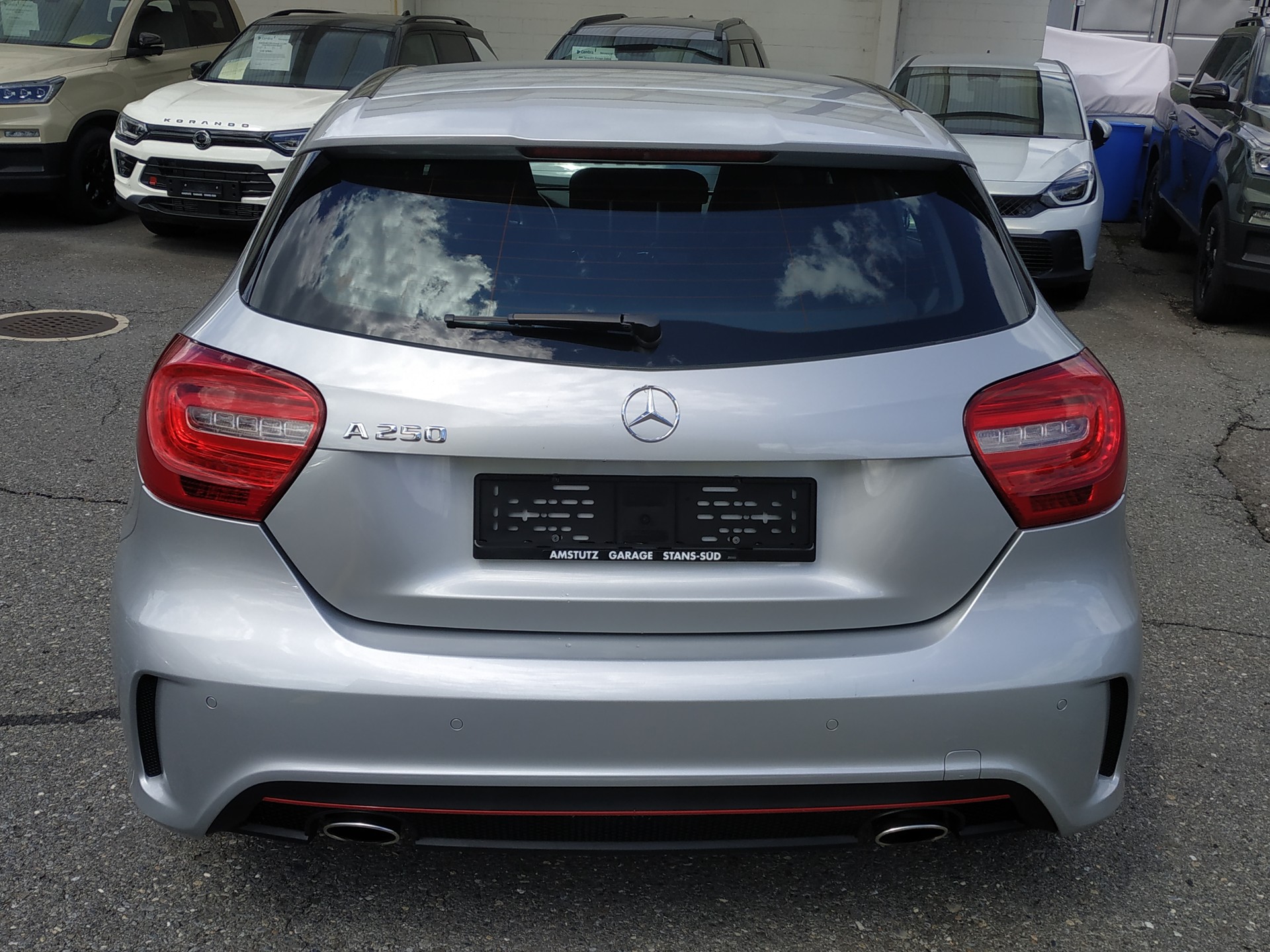 MERCEDES-BENZ A 250 Sport 7G-DCT AMG Line-image-7