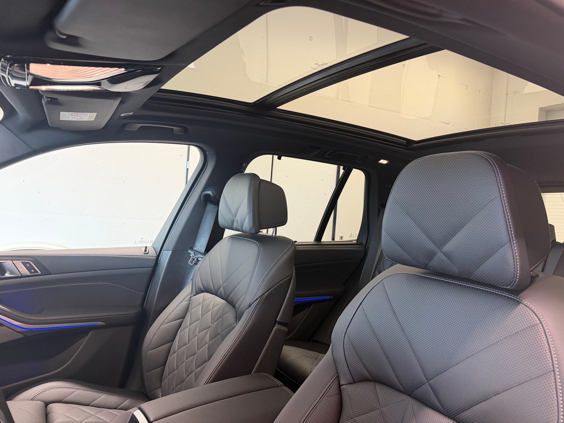 BMW X5 xDrive 48V 40d M Sport Steptronic-image-16