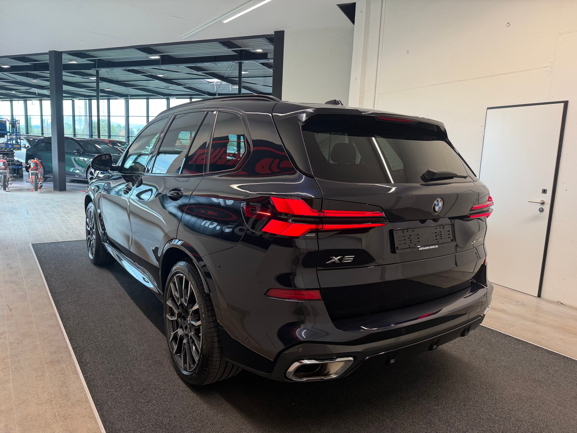 BMW X5 xDrive 48V 40d M Sport Steptronic-image-5