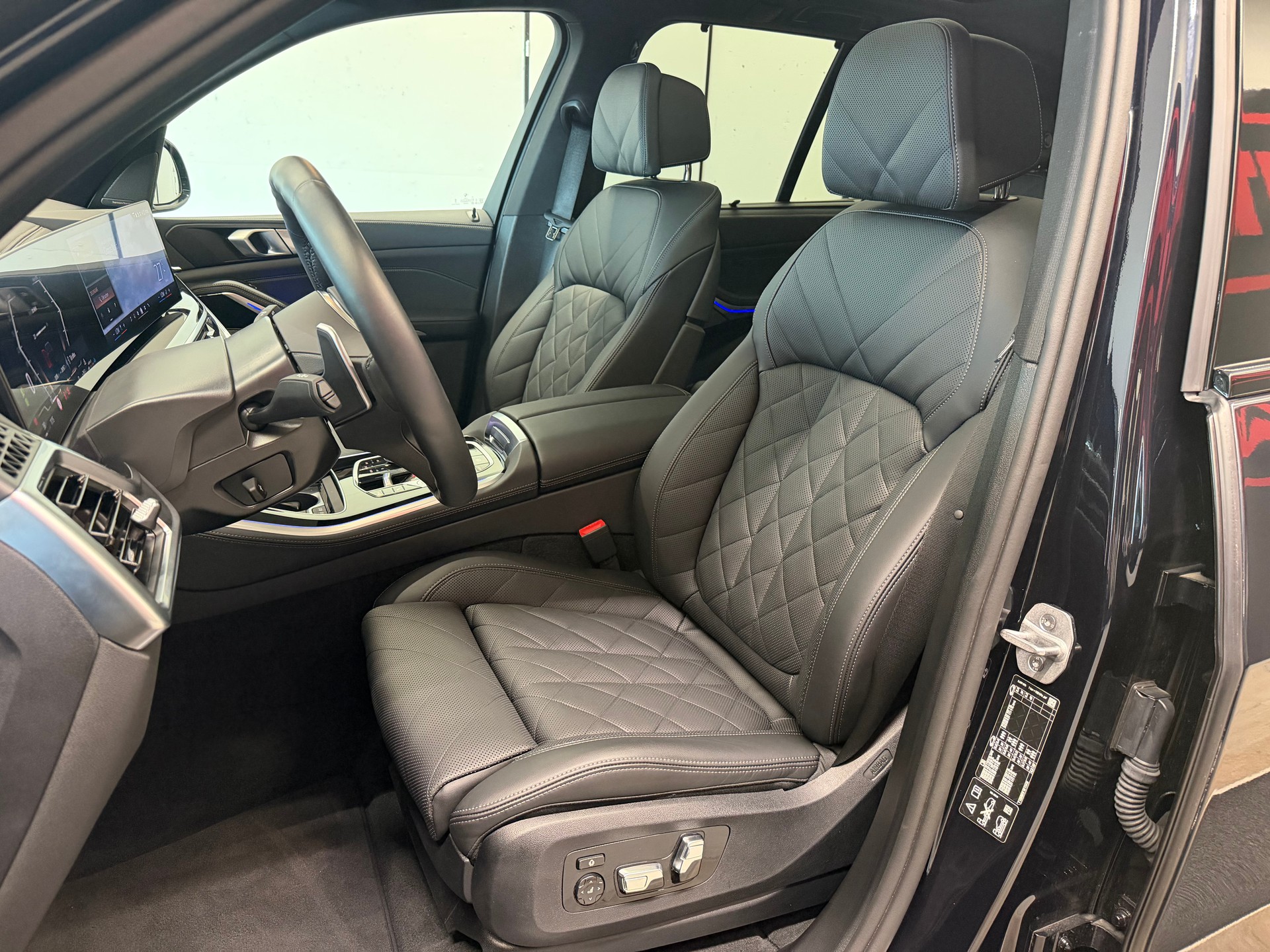 BMW X5 xDrive 48V 40d M Sport Steptronic-image-14