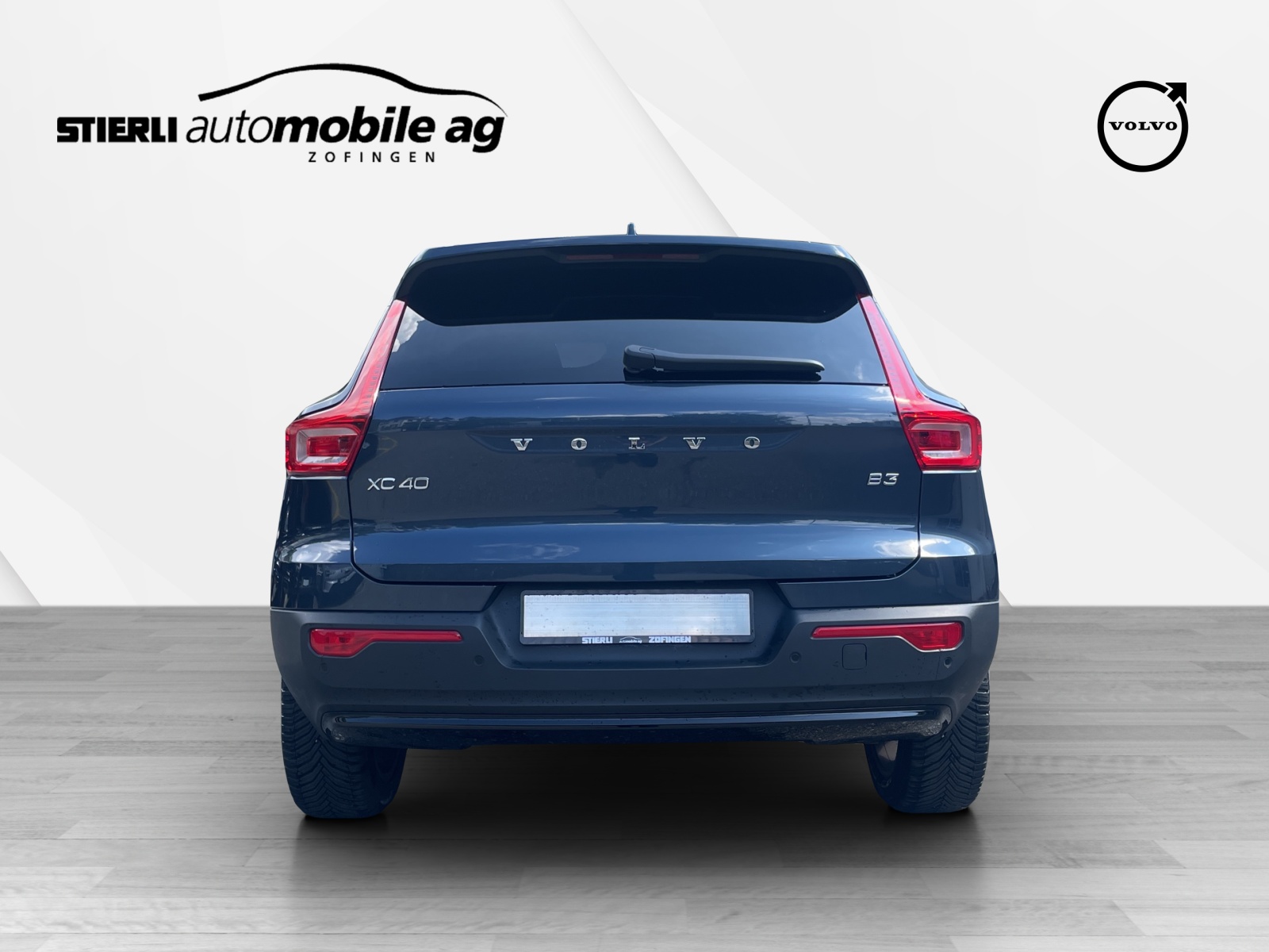 VOLVO XC40 2.0 B3 MH Plus Dark-image-5