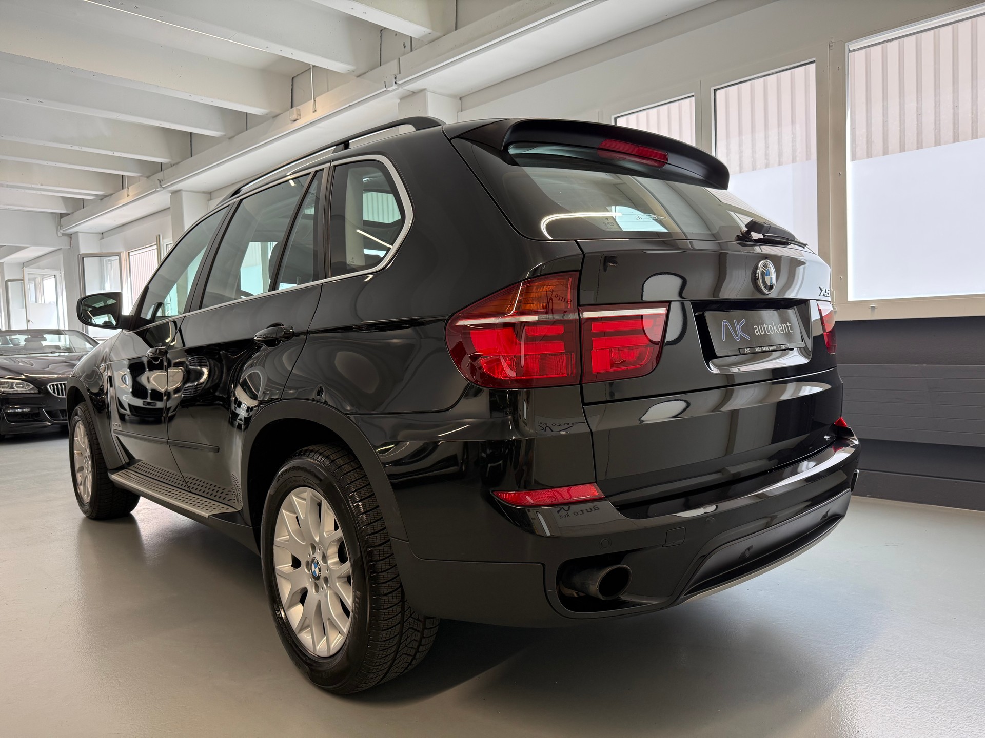 BMW X5 xDrive 35i Steptronic-showroom-element-3