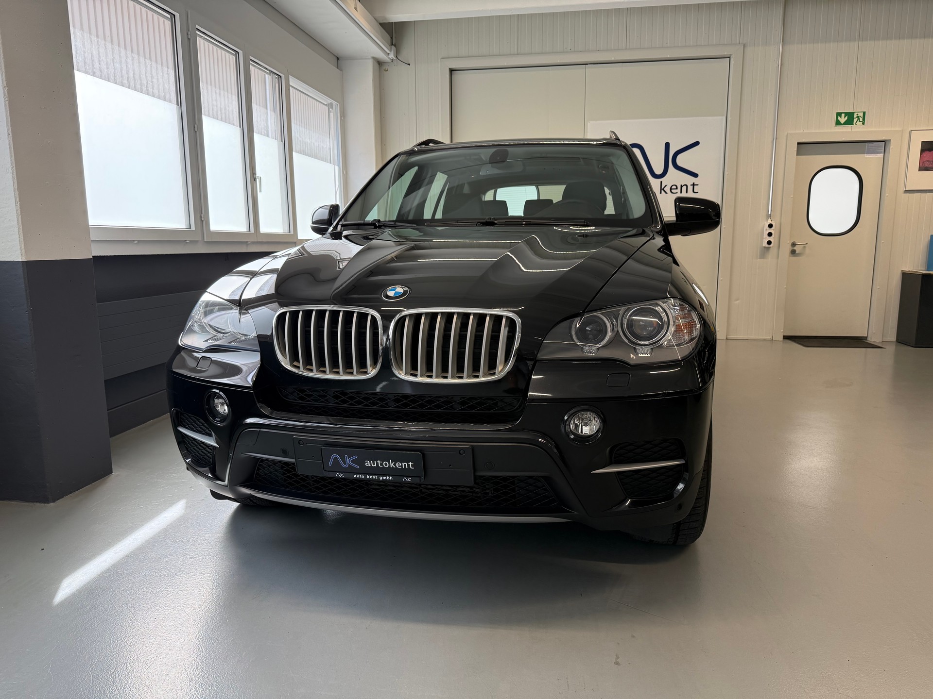 BMW X5 xDrive 35i Steptronic-showroom-element-1