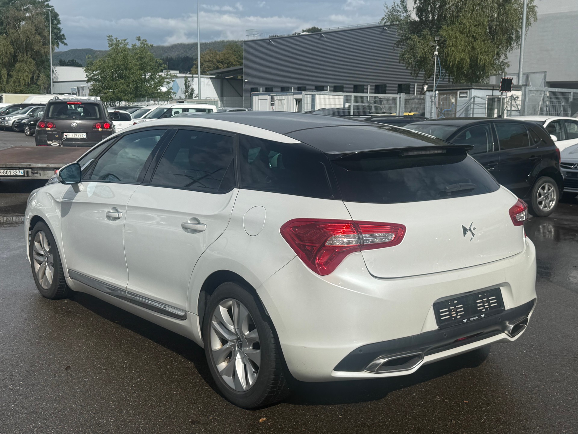 DS AUTOMOBILES DS5 2.0 HDi SO Chic Automatic-image-2