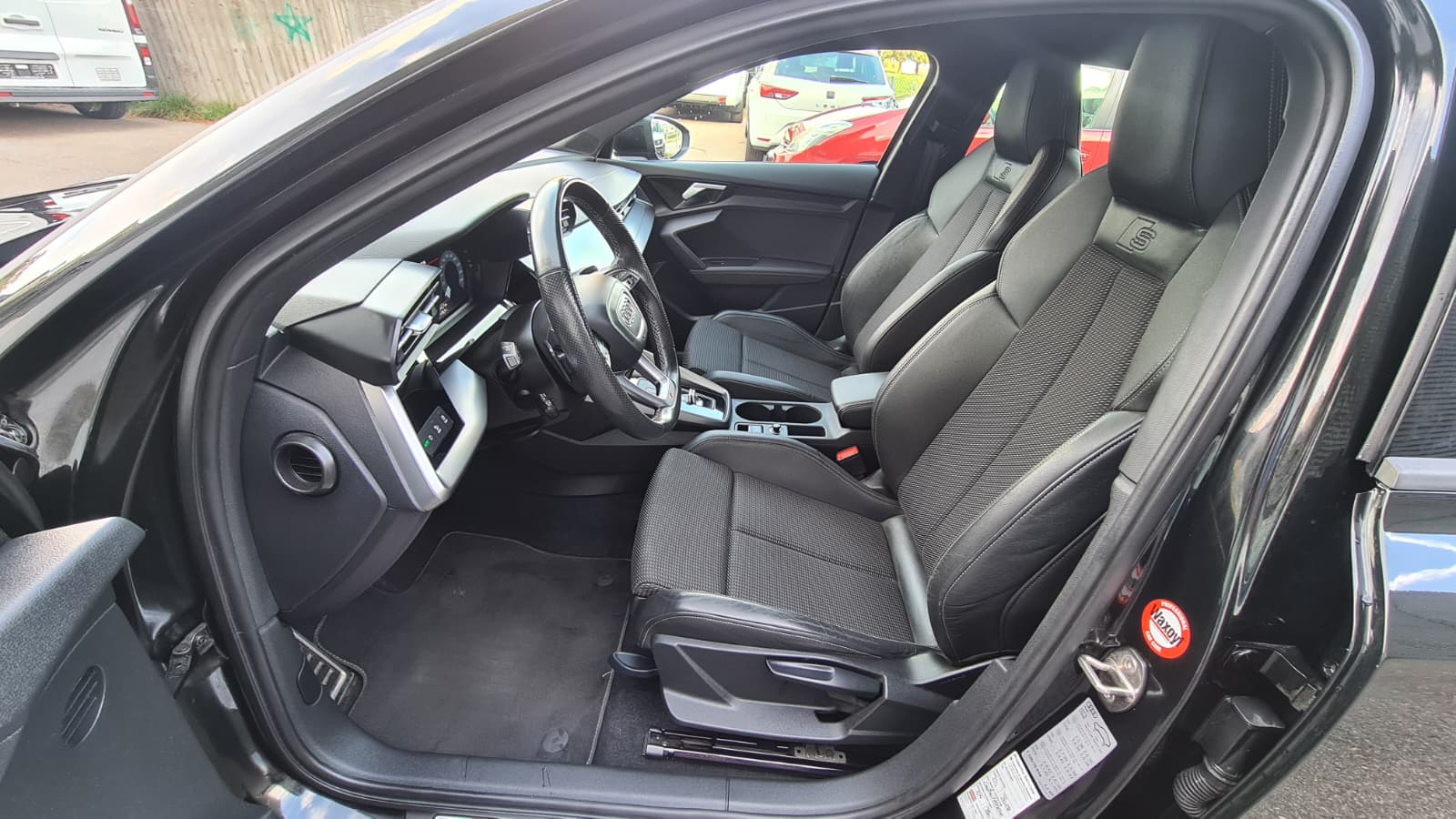 AUDI A3 Sportback 40 TDI S line S-tronic quattro ** 200 PS ** Teil-Leder ** Gr-Navi ** RF-Kamera ** Abstandsregelsysteme **-image-18