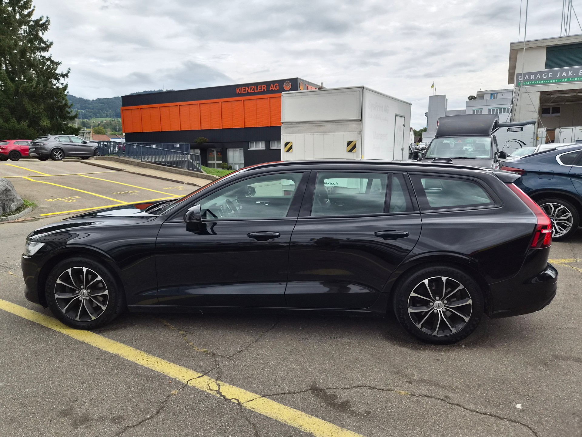 VOLVO V60 D4 Geartronic-image-5