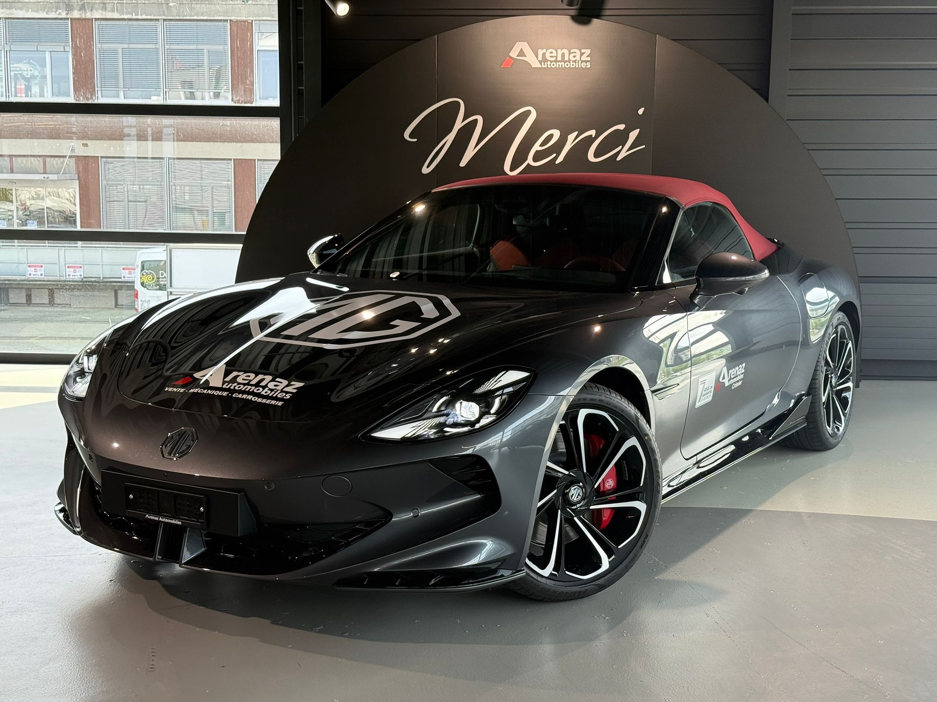 MG Cyberster 77kWh 4WD-showroom-element-1