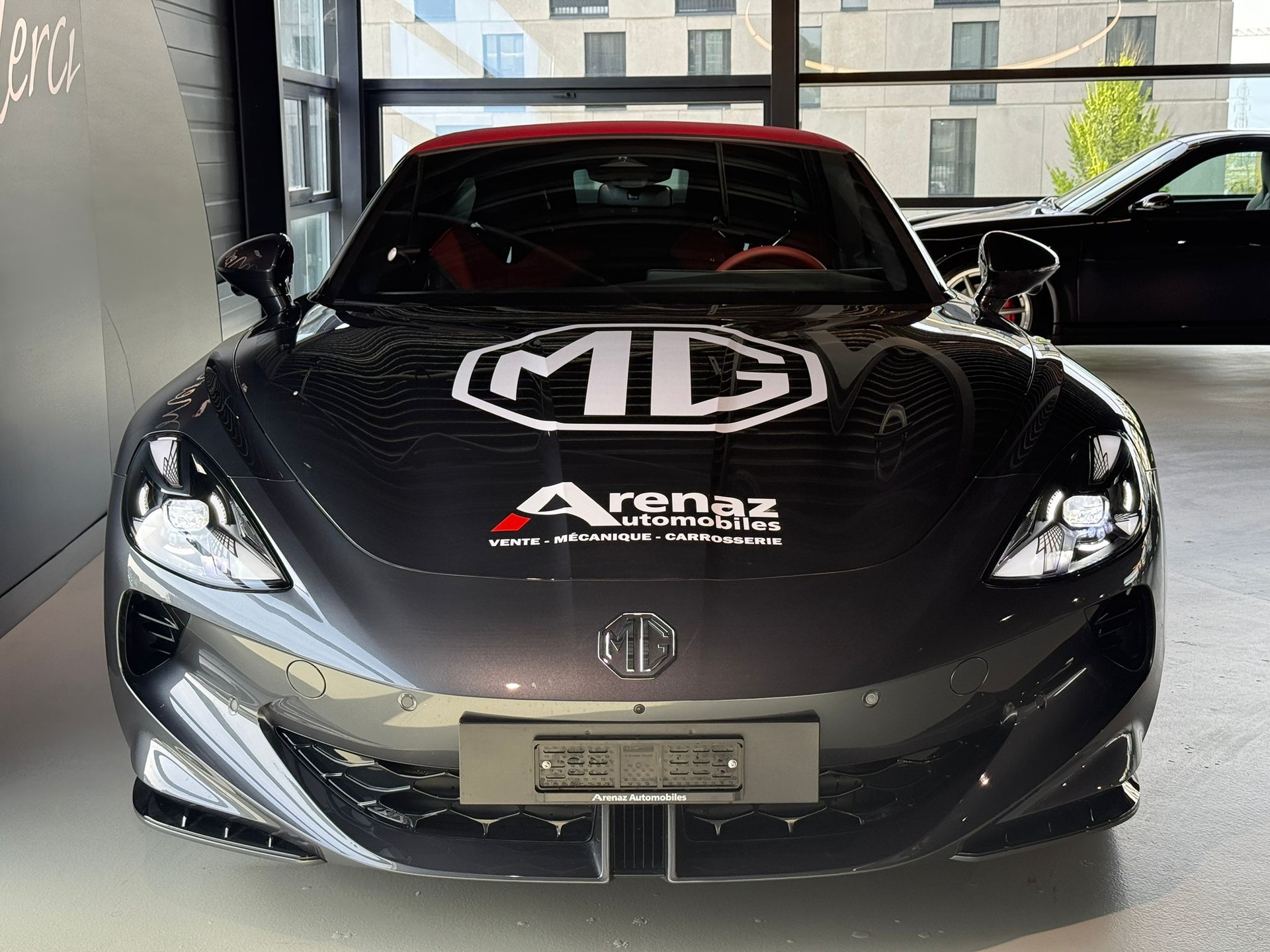MG Cyberster 77kWh 4WD-showroom-element-3