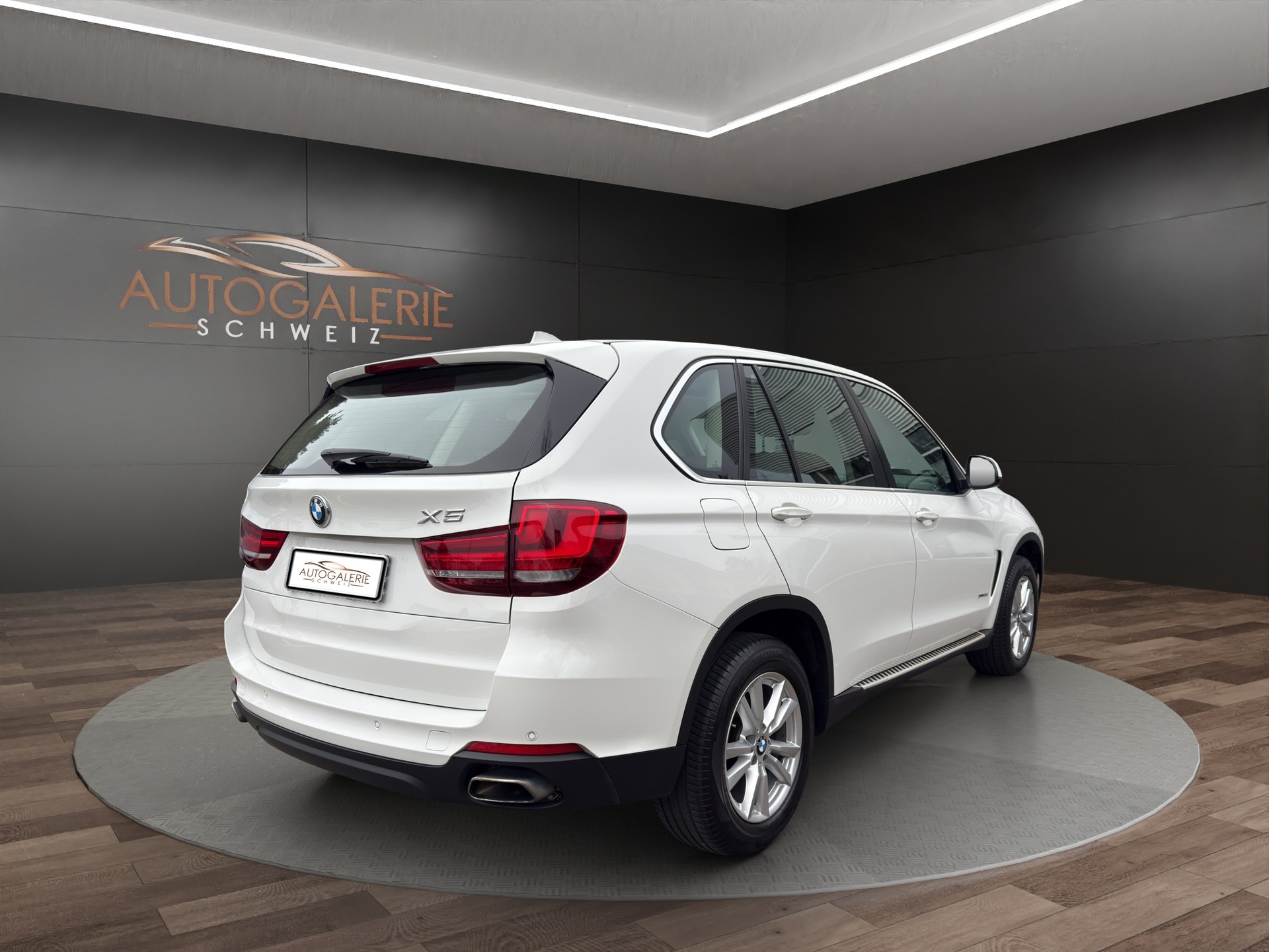 BMW X5 xDrive 35i Steptronic | CH | Leder Braun | Panorama | -image-4
