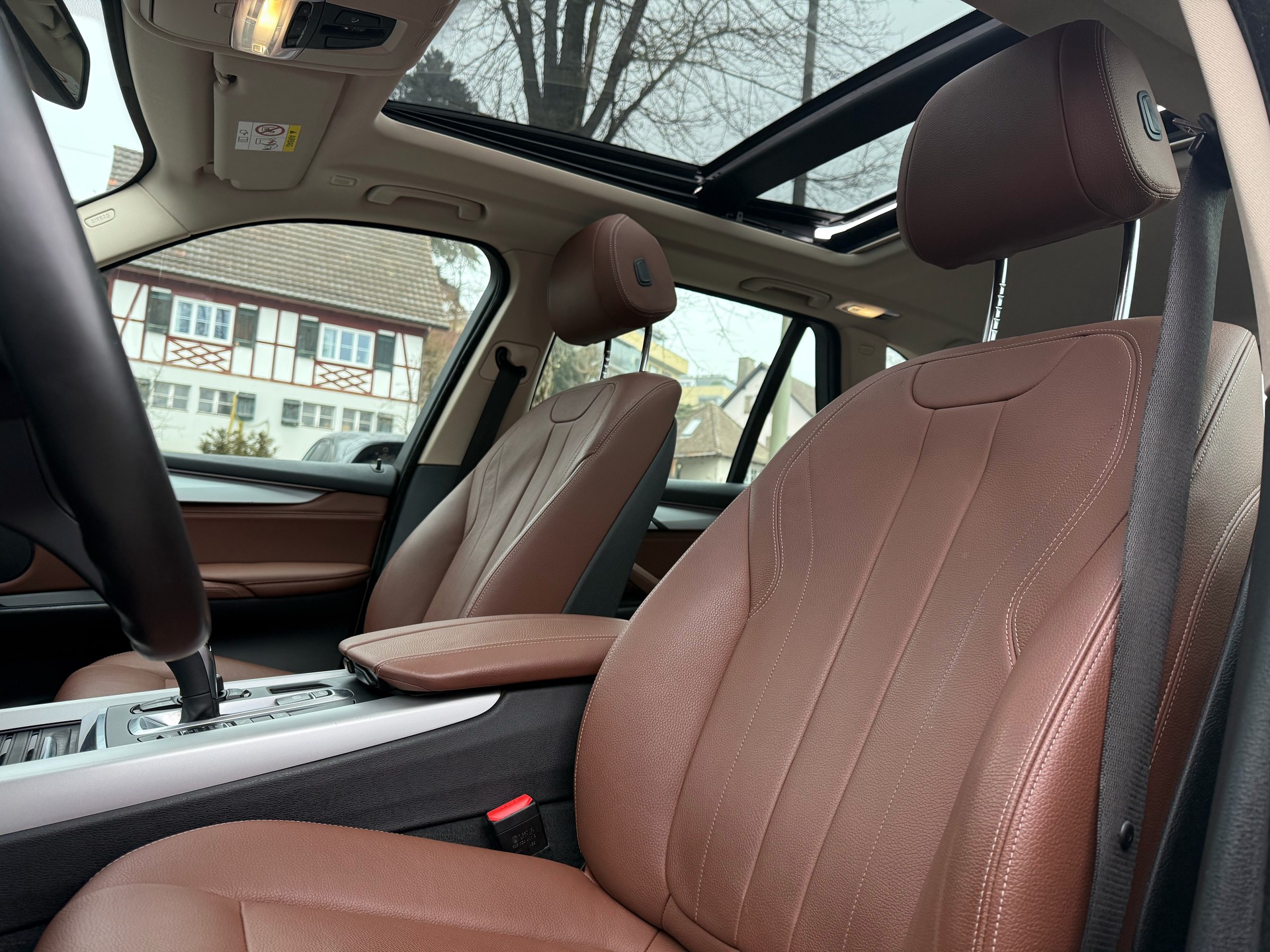 BMW X5 xDrive 35i Steptronic | CH | Leder Braun | Panorama | -image-9