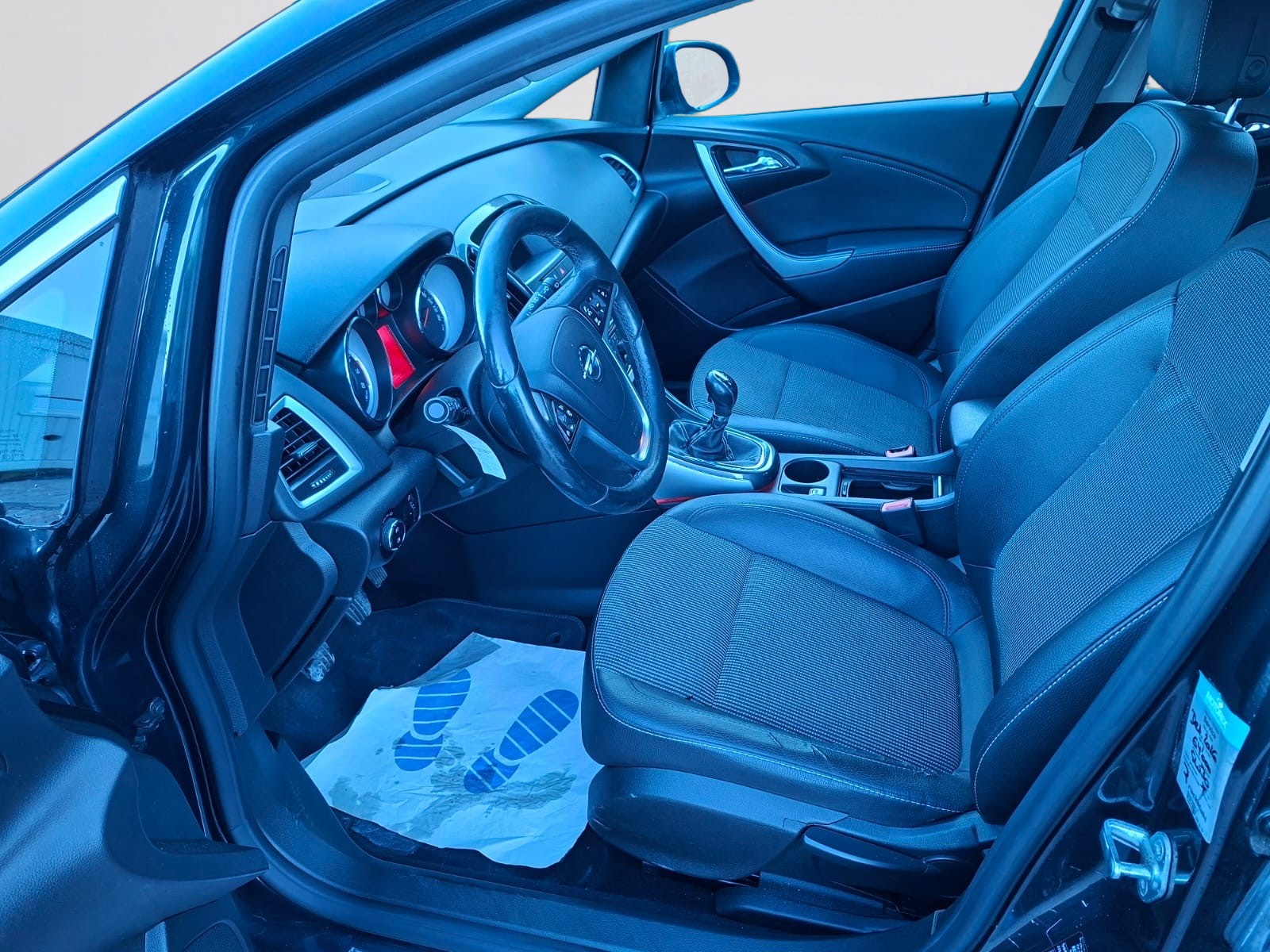 OPEL Astra 1.6i 16V Turbo-image-10