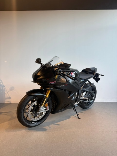 HONDA CBR 1000 RR-R Fireblade SP-image-6
