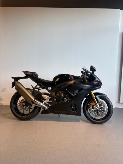 HONDA CBR 1000 RR-R Fireblade SP-image-1