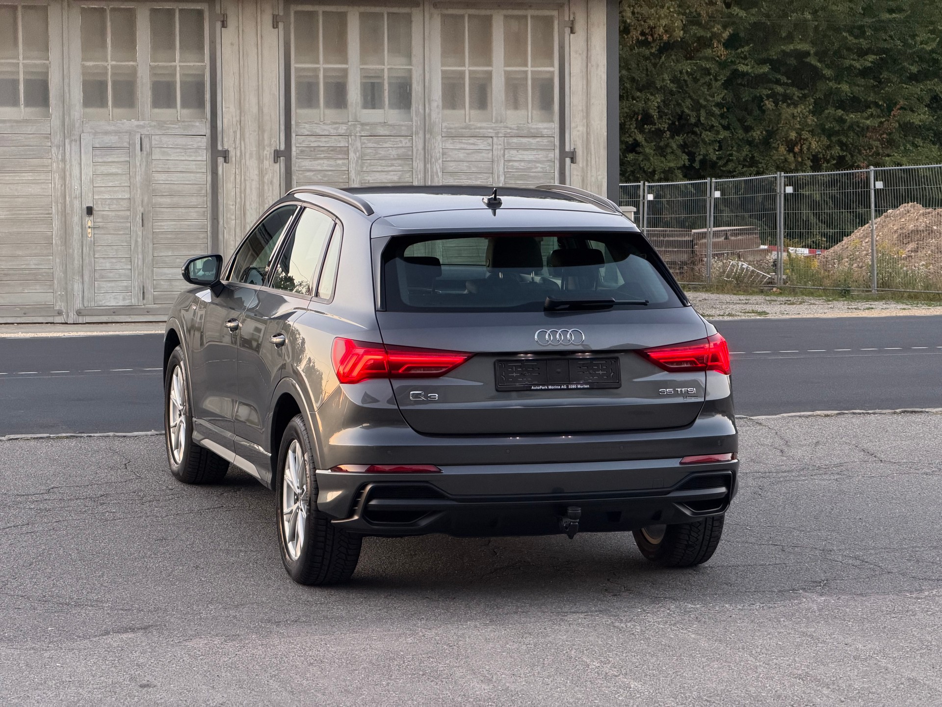 AUDI Q3 35 TFSI S line Attraction S-tronic-image-6