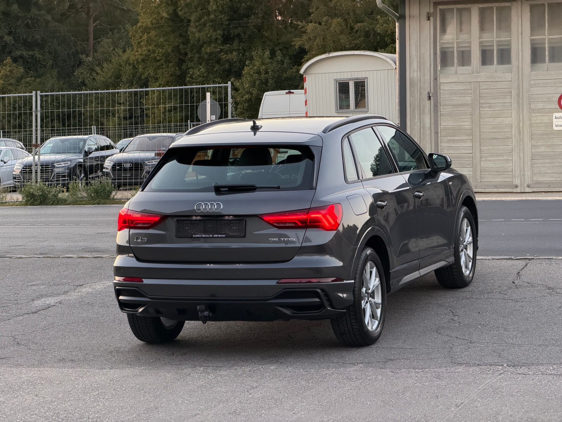 AUDI Q3 35 TFSI S line Attraction S-tronic-image-4