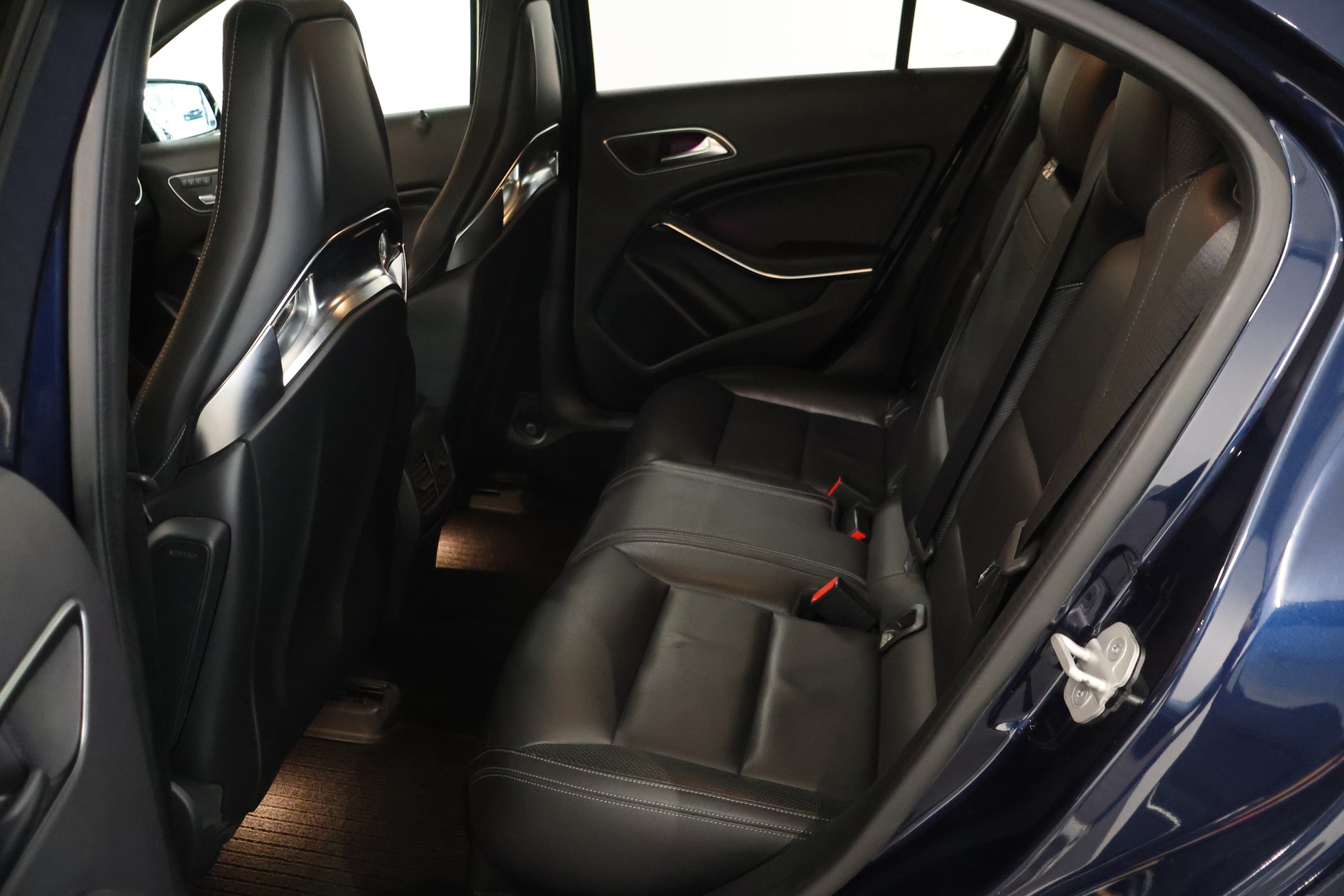 MERCEDES-BENZ A 45 AMG 4Matic Speedshift 7G-DCT-image-11