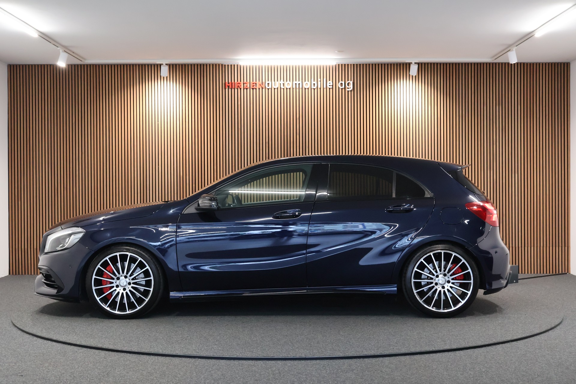 MERCEDES-BENZ A 45 AMG 4Matic Speedshift 7G-DCT-showroom-element-1