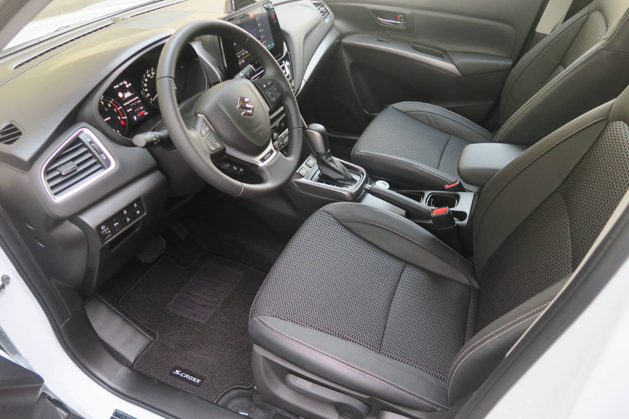SUZUKI S-Cross 1.4 T Piz Sulai Top Hybrid 4x4-showroom-element-3