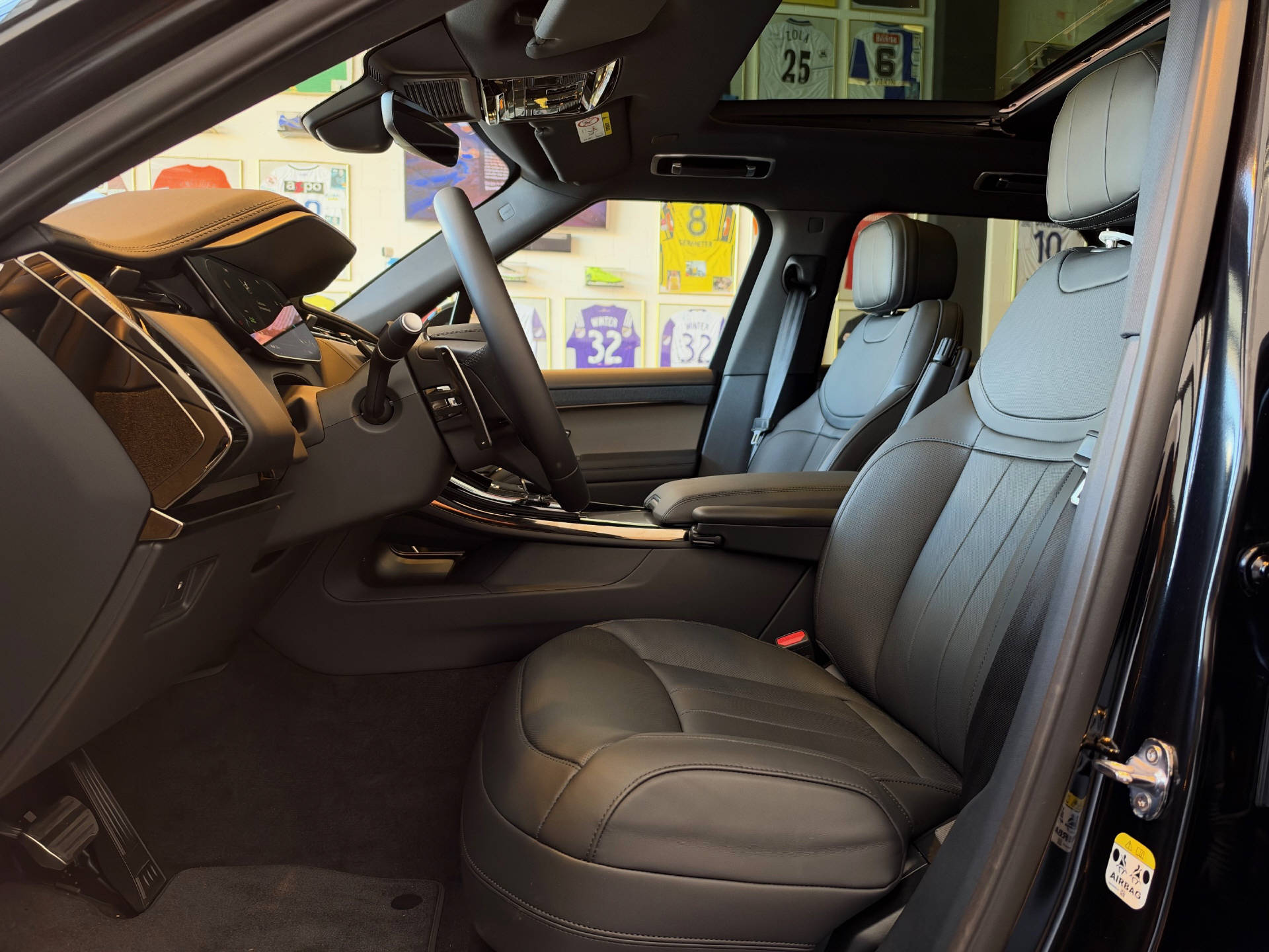 LAND ROVER Range Rover Sport 3.0 I6 P460e SE Dynamic-image-6