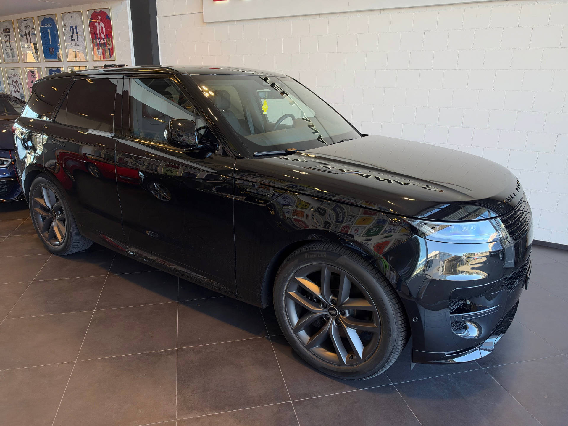 LAND ROVER Range Rover Sport 3.0 I6 P460e SE Dynamic-showroom-element-1