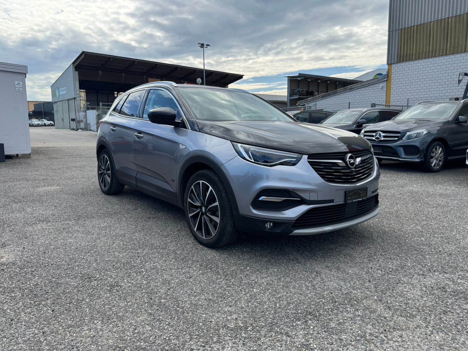 OPEL Grandland X 1.6 Hybrid4 Ultimate Automatik