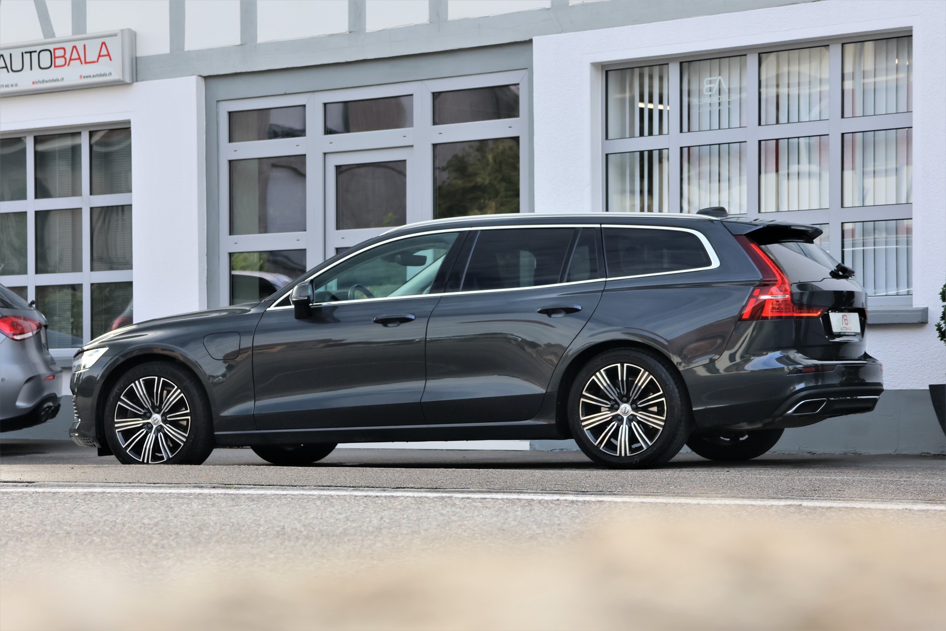 VOLVO V60 T6 eAWD Twin Engine Inscription Geartronic (CH) + 2.0T AHK-showroom-element-3