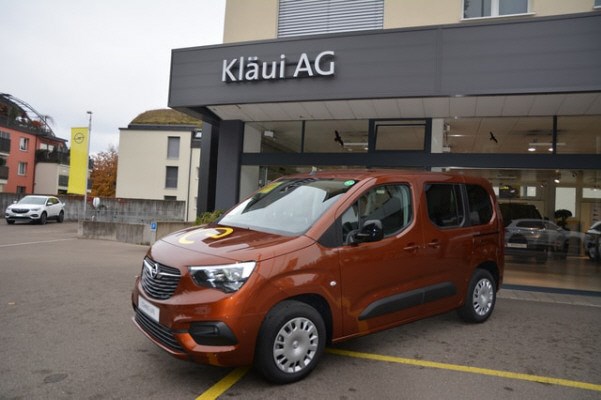 OPEL Combo-e Life 50kwh Elgegance-showroom-element-1