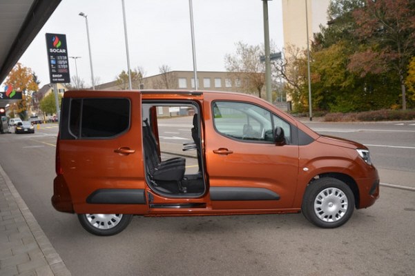 OPEL Combo-e Life 50kwh Elgegance-image-6