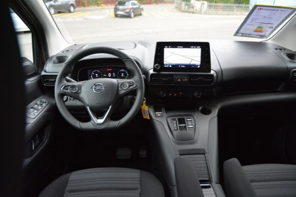 OPEL Combo-e Life 50kwh Elgegance-image-8