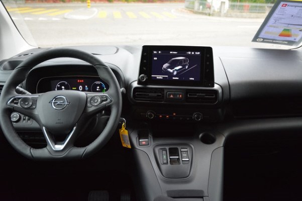 OPEL Combo-e Life 50kwh Elgegance-image-9