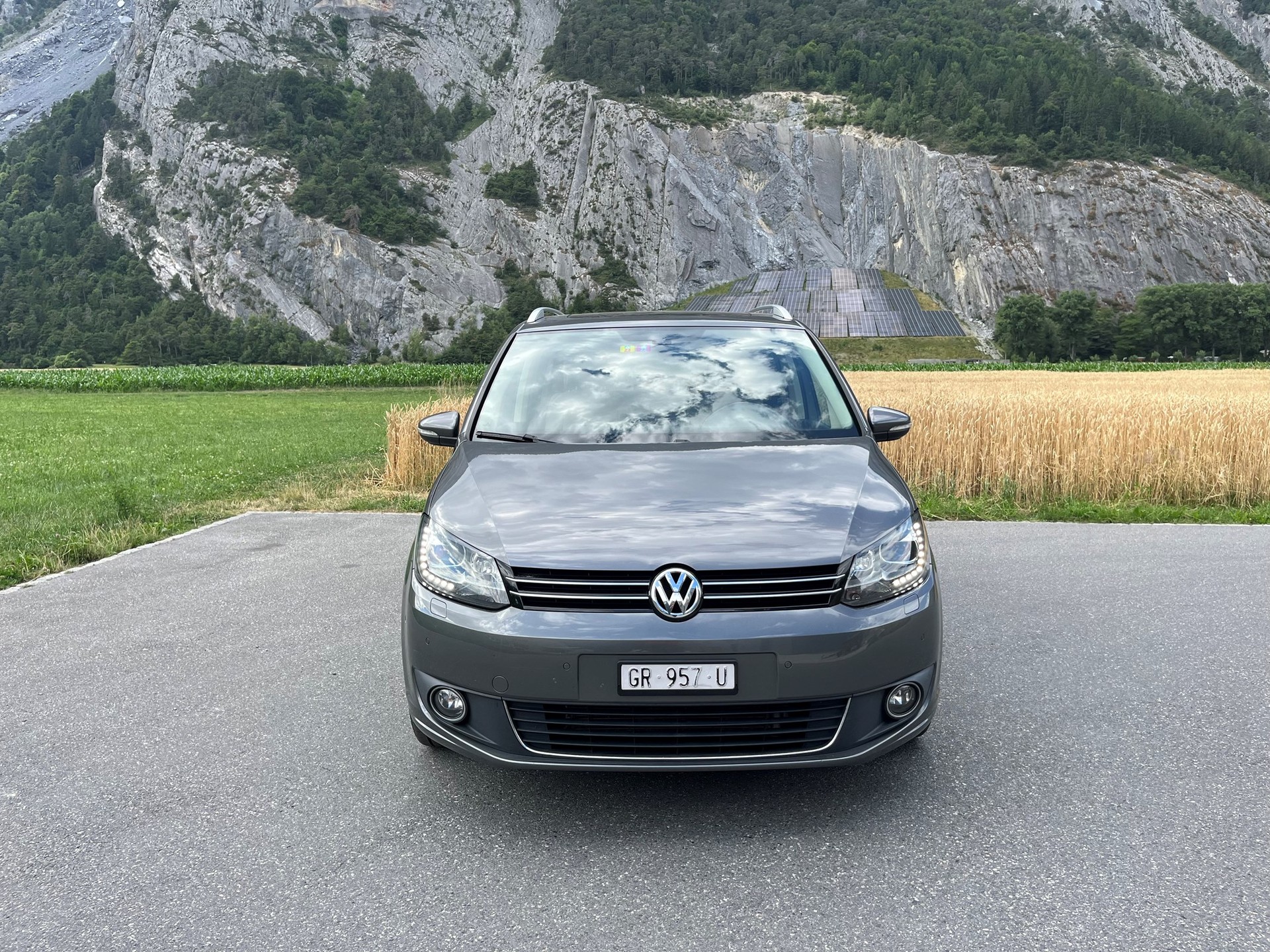 VW Touran 2.0 TDI Highline DSG-image-1
