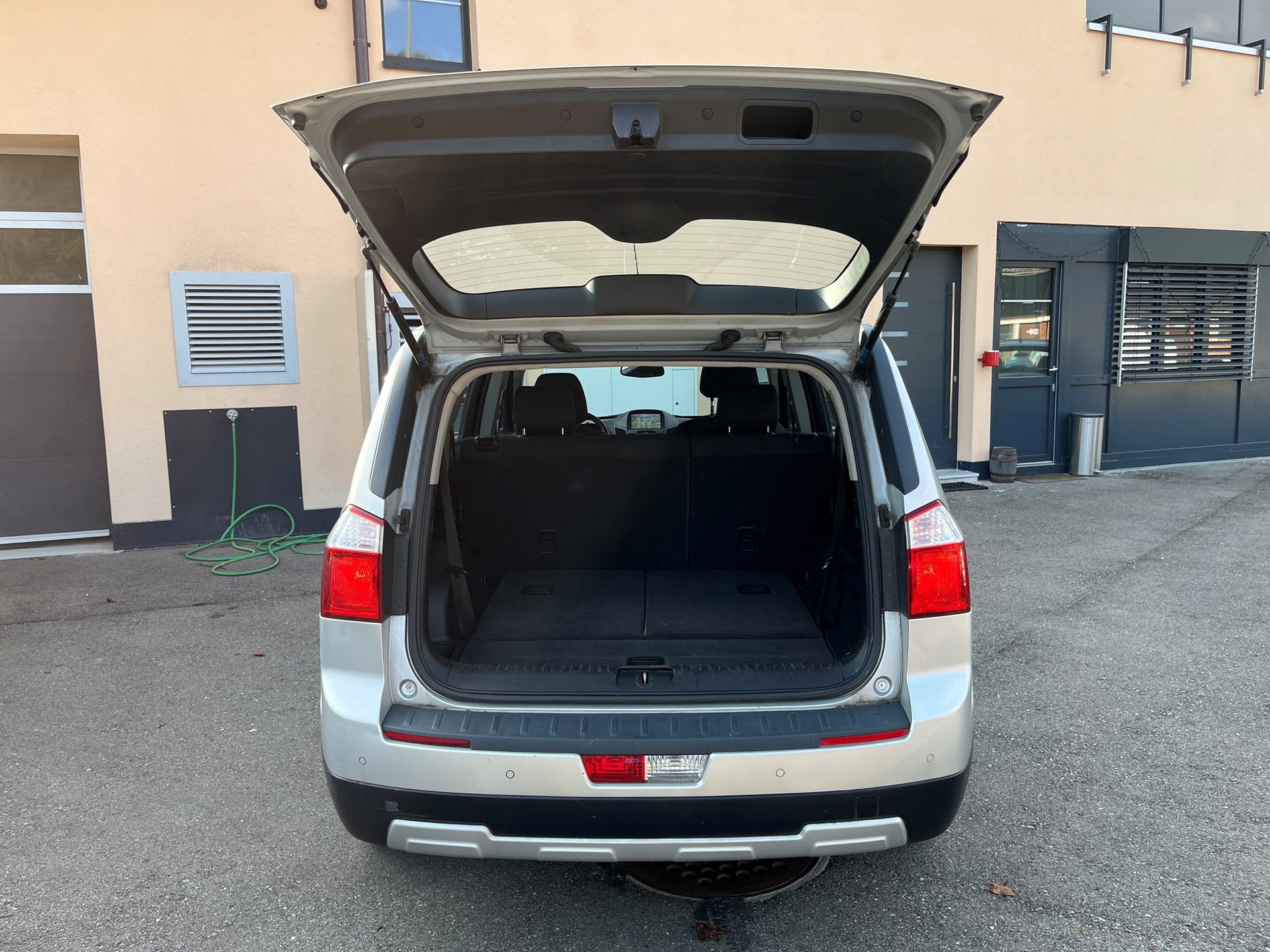 CHEVROLET Orlando 2.0 VCDi LT Automatic-image-5