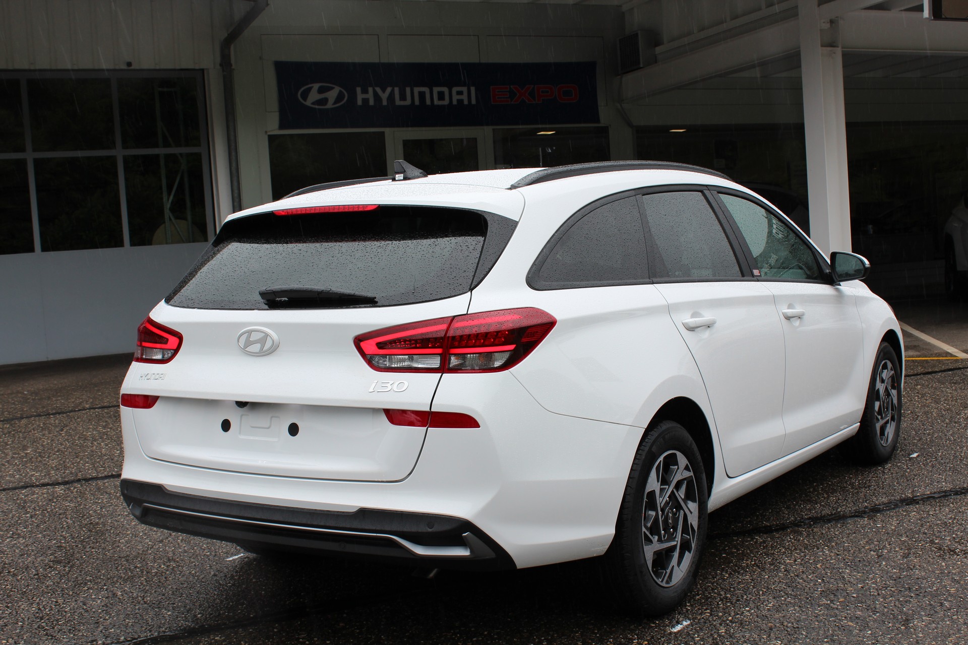 HYUNDAI i30 Wagon 1.5 T-GDi Amplia 48V MH DCT( FaceliftMy25)-image-7