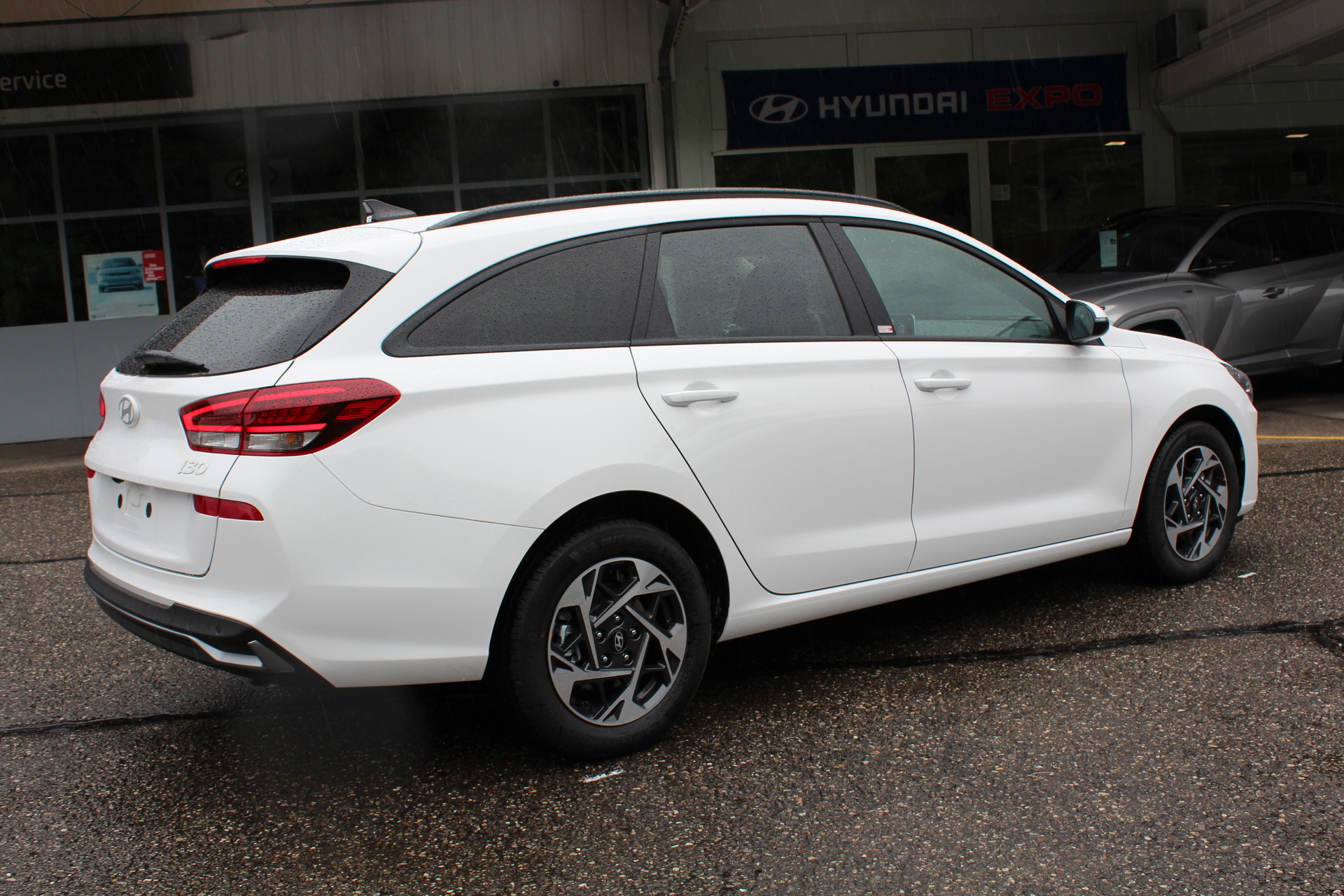 HYUNDAI i30 Wagon 1.5 T-GDi Amplia 48V MH DCT( FaceliftMy25)-image-8