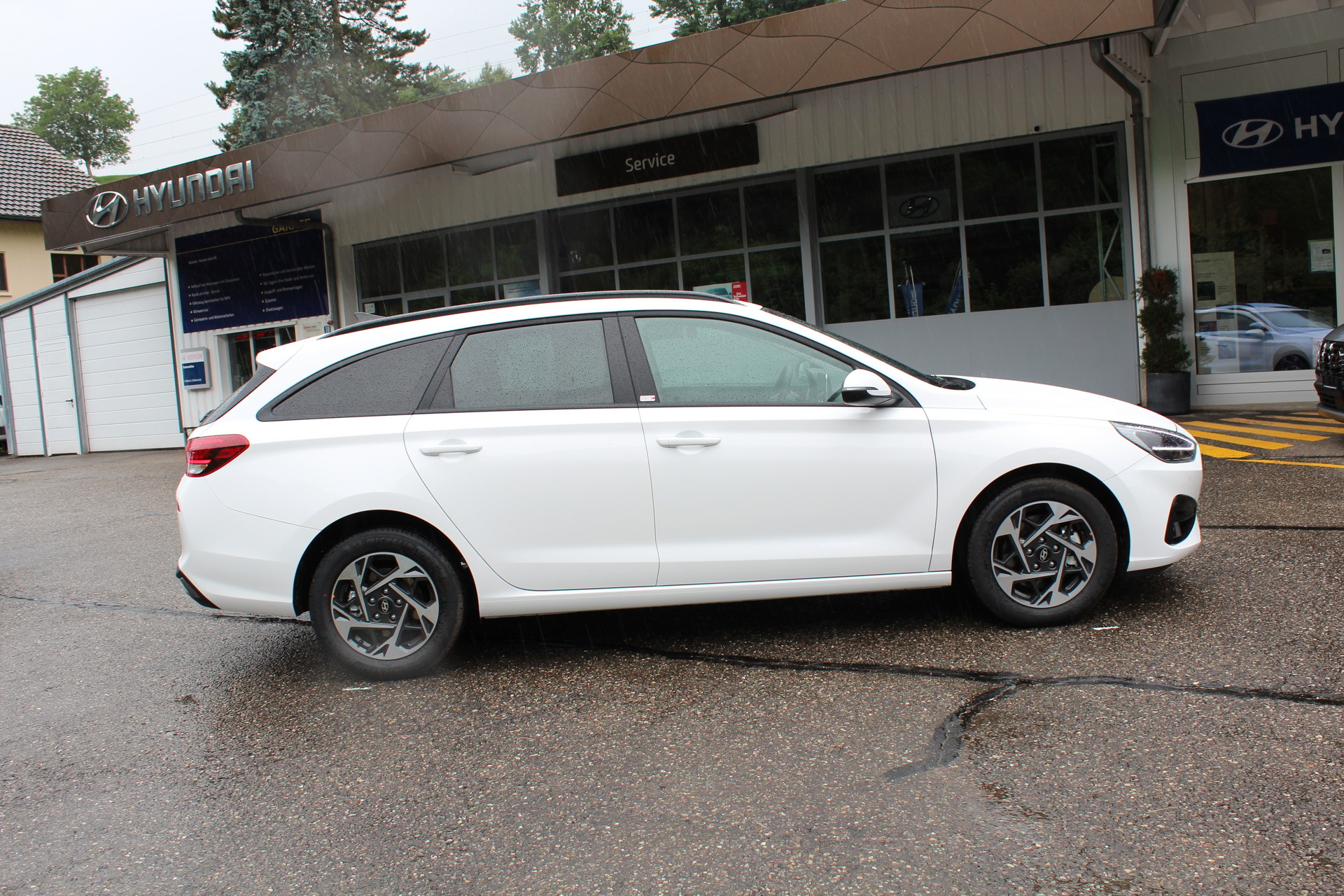 HYUNDAI i30 Wagon 1.5 T-GDi Amplia 48V MH DCT( FaceliftMy25)-showroom-element-3